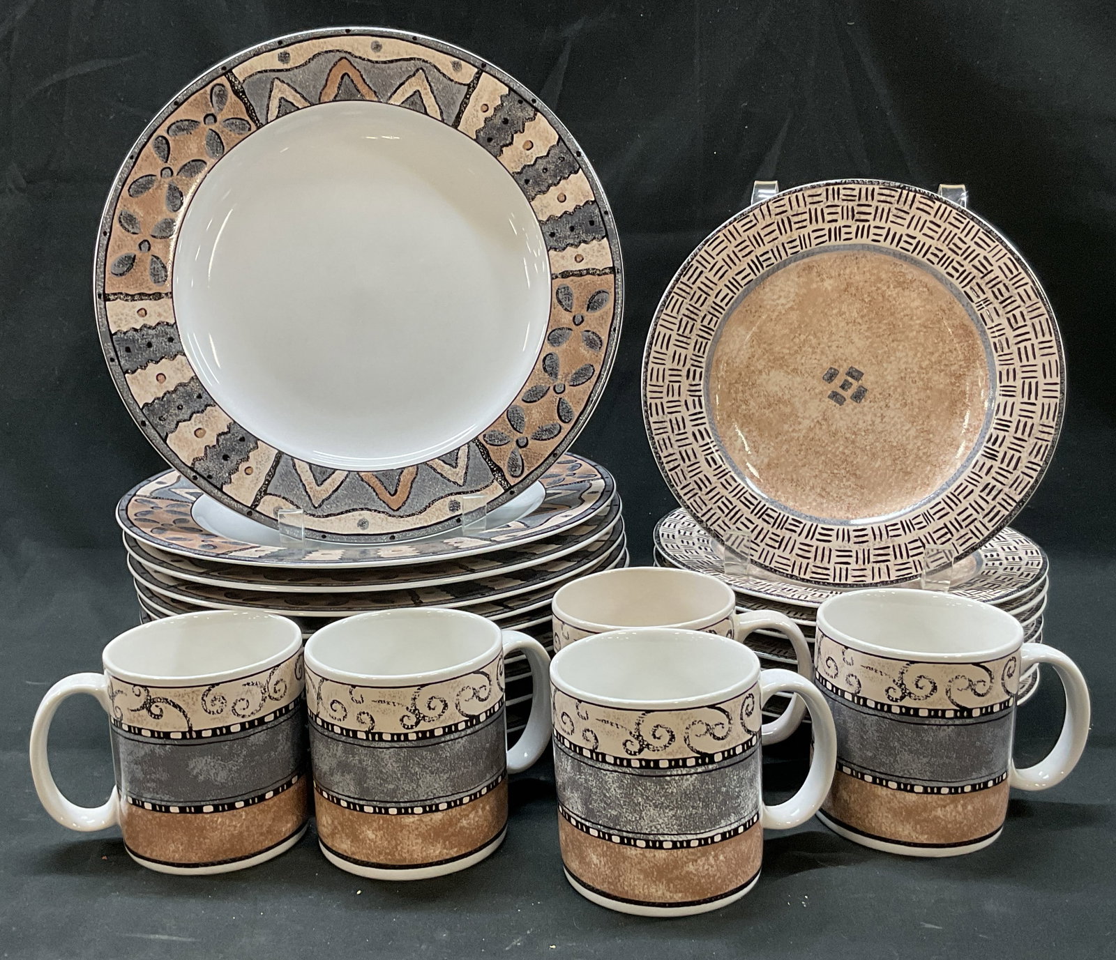 Set 23 1997 Sakura Terrain Stoneware Tableware (1 of 12)