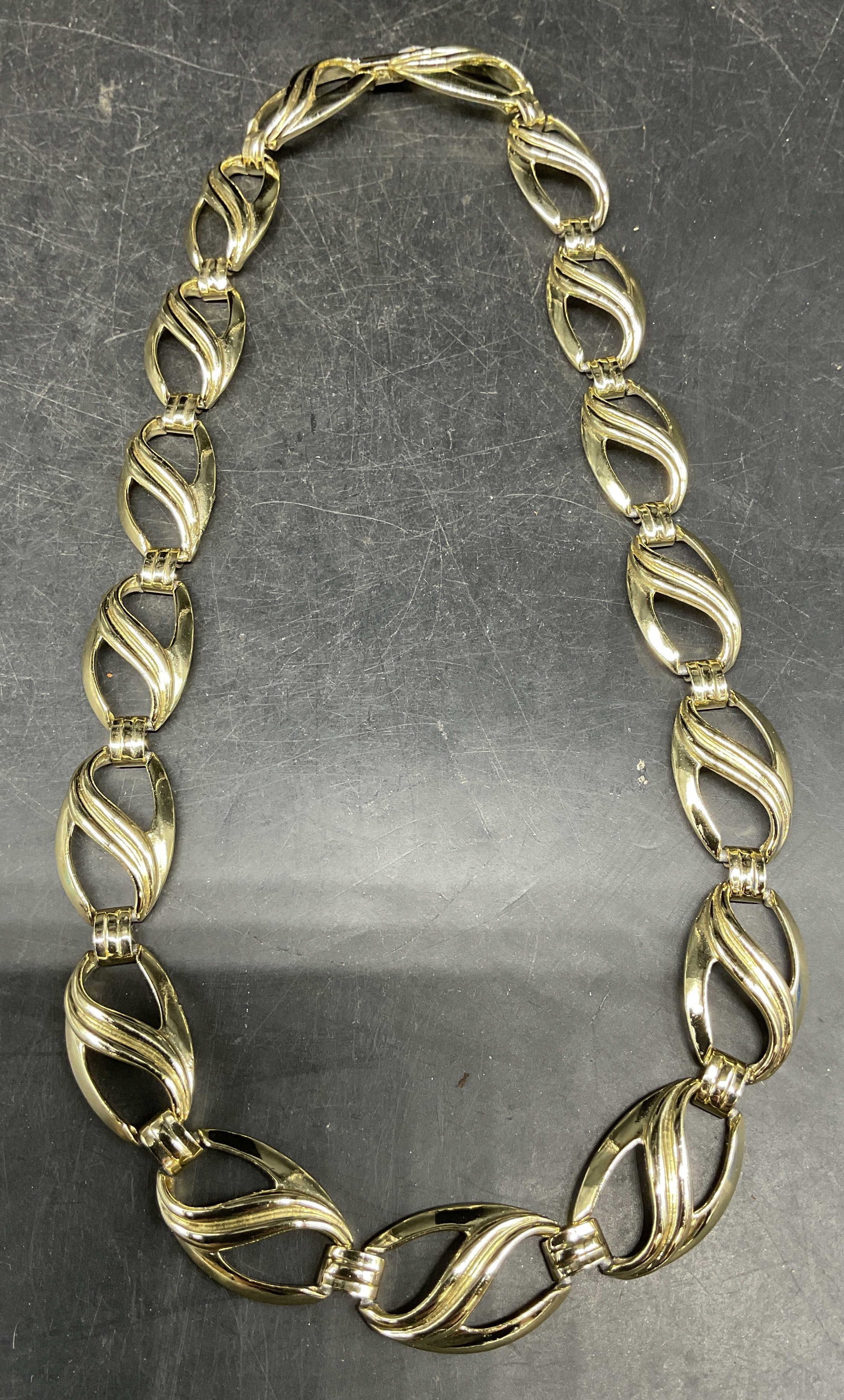 Vintage Gold Tone Chunky Chain Necklace (1 of 6)