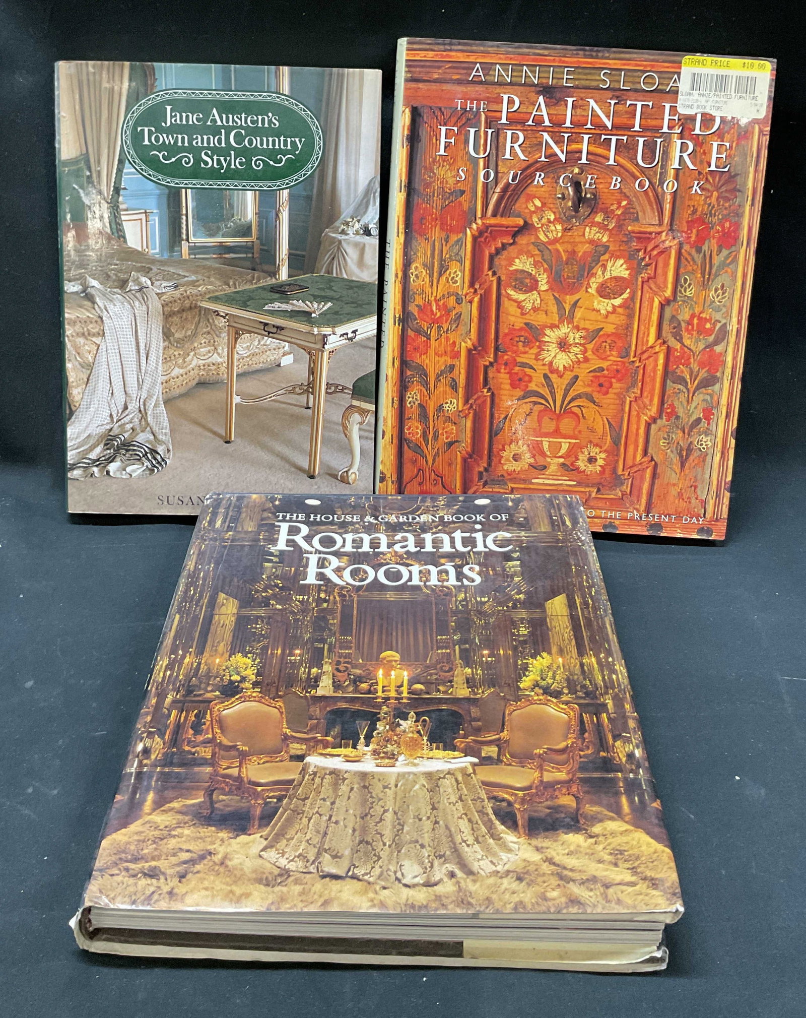 Lot 3 Interior Design Illustrated Books 1980s-90s+: Lot of 3 interior design books. Jane Austens Town And Country Style, Susan Watkins, photos by Hugh Palmer, Rizzoli, 1990. The Painted Furniture Sourcebook Motifs From Medieval Times To The Present Day