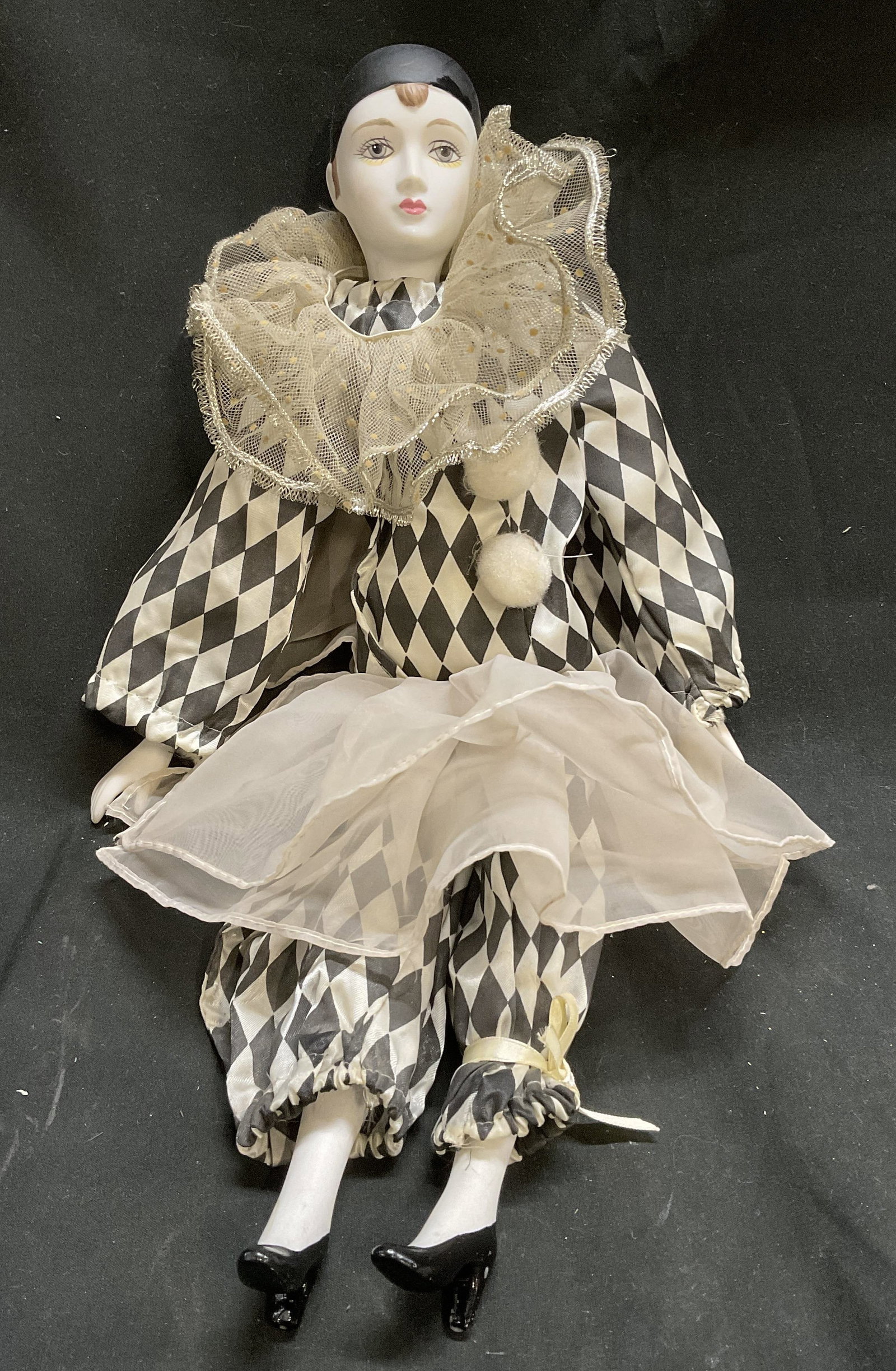 VTG Black&White Porc Pierrot Harlequin Clown Doll (1 of 7)