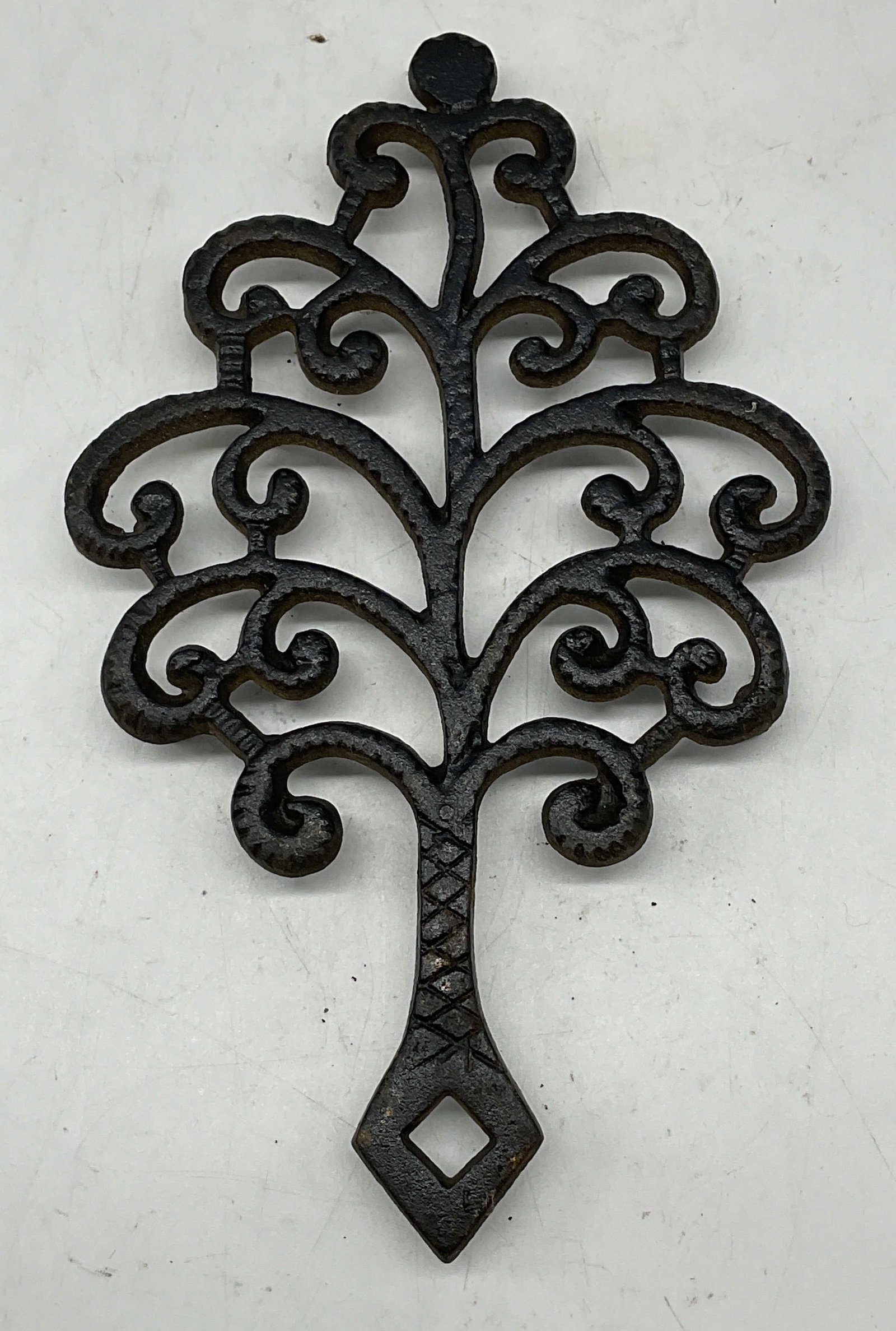 Vintage Cast Iron Family Tree Trivet (1 of 6)