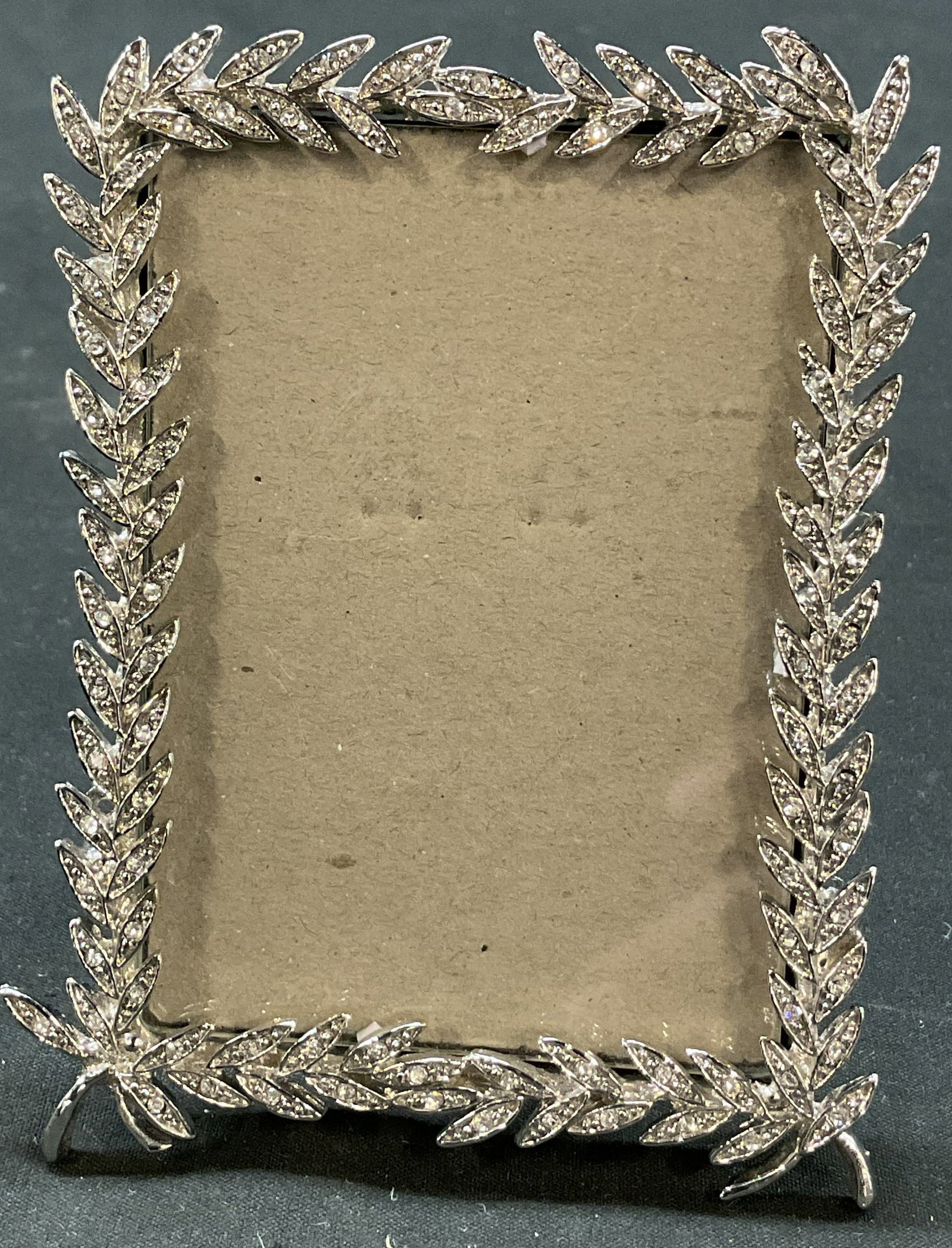 Tahari Home Silver Toned Leaf Picture Frame (1 of 7)
