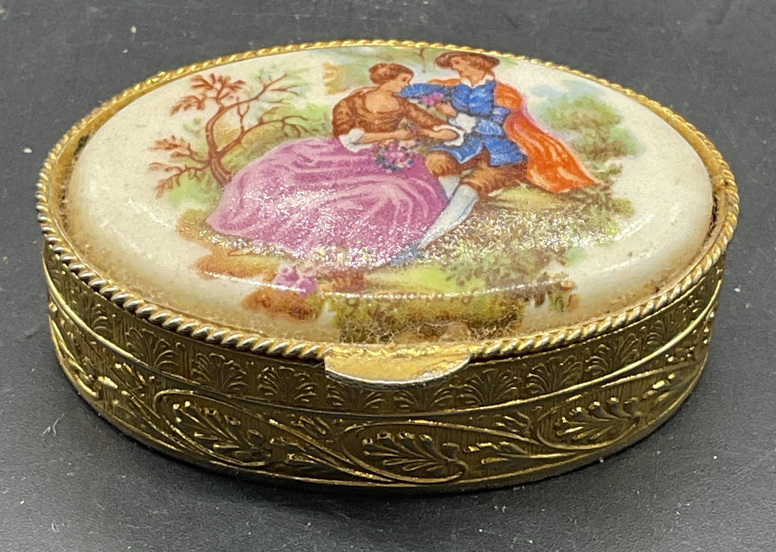 Gold Tone Porc Courting Couple Trinket Box (1 of 7)