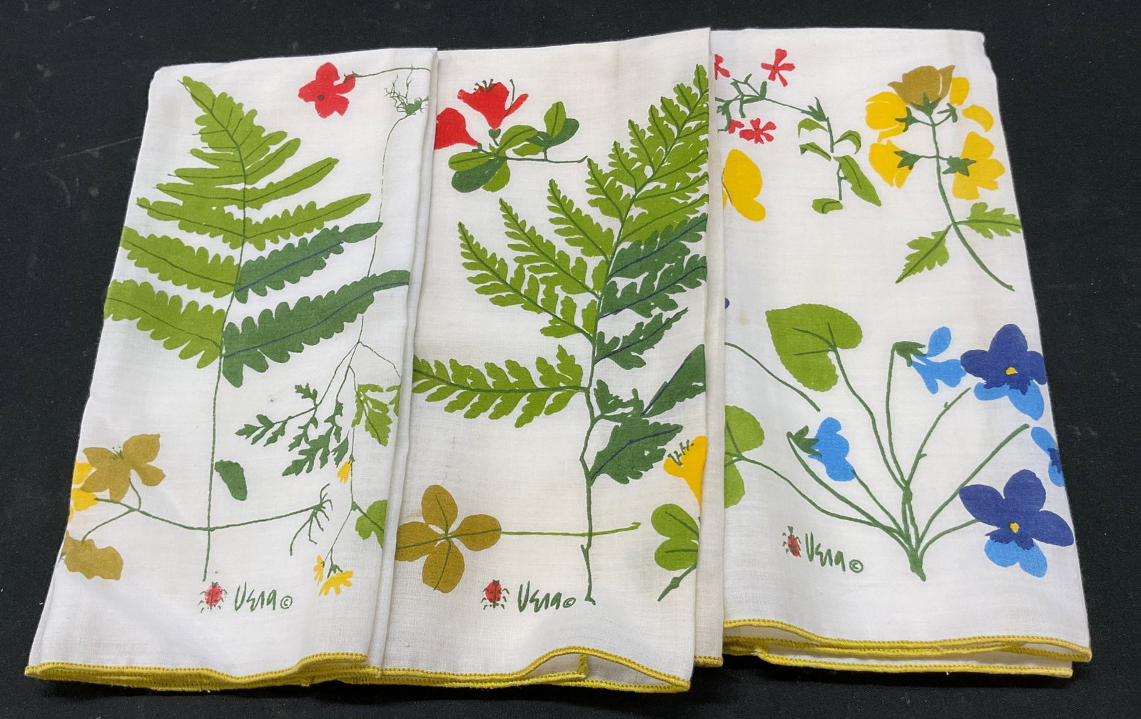 Lot 3 Vera Neumann Floral Linen Tea Towels (1 of 8)