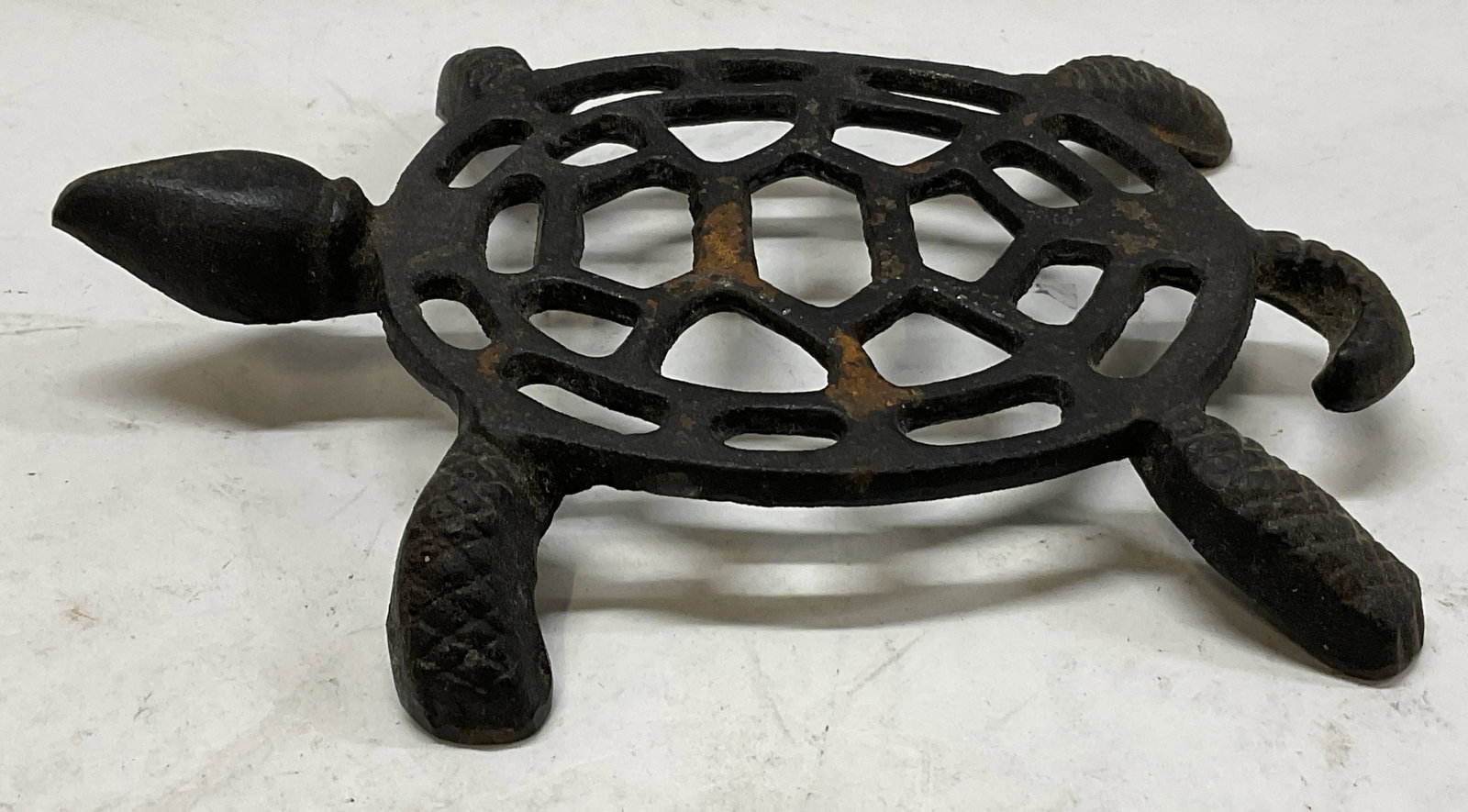 Vintage Black Cast-Iron Turtle Trivet (1 of 6)