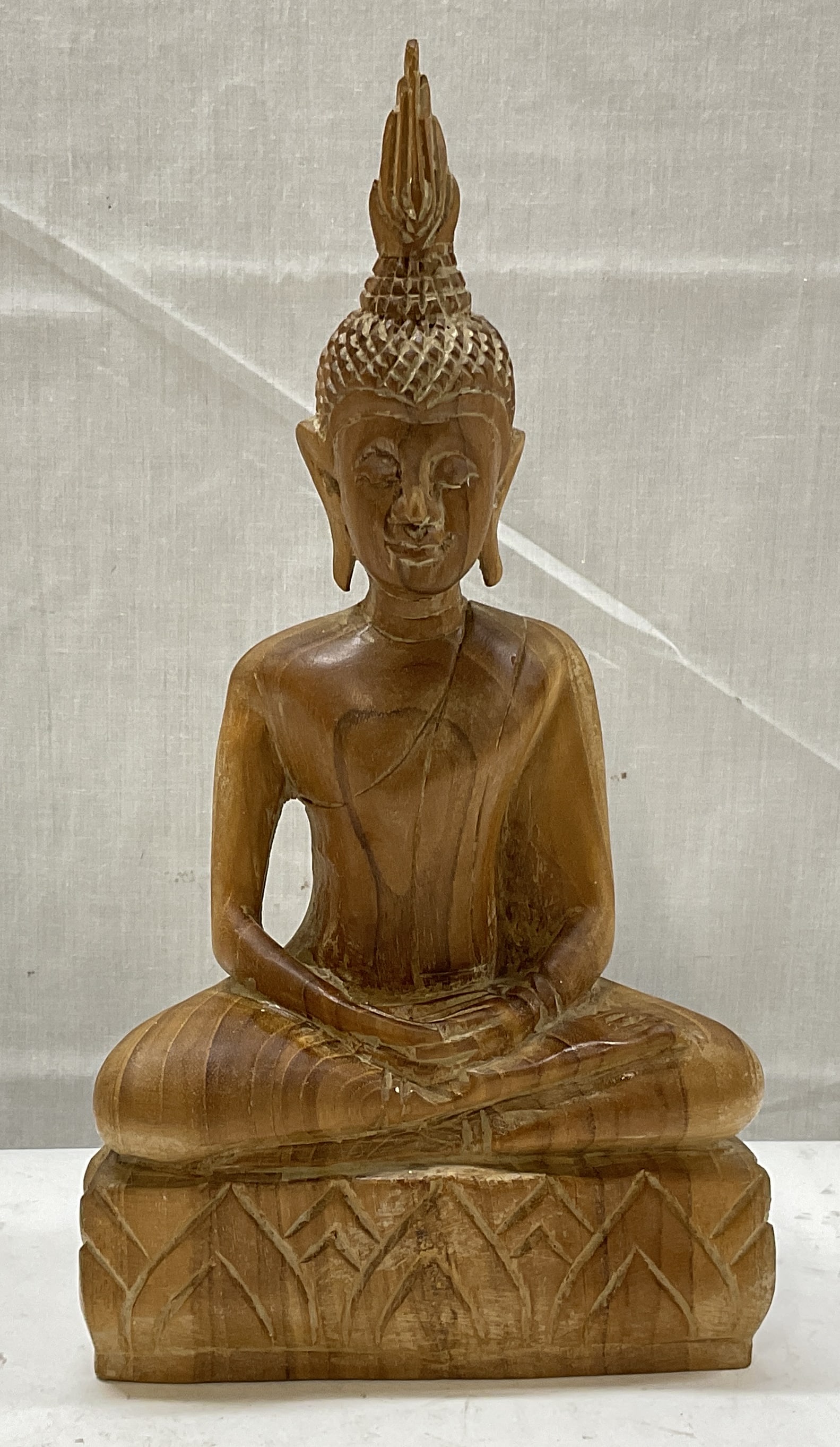 Vintage Balinese Hand-Carved Wooden Buddha Statue: Vintage Balinese Hand-Carved Wooden Meditating Buddha Statue. Scratching Present. Measures app 12in H x 5.5in Base. Vintage Buddha Statue, Balinese, Hand-Carved, Wooden Buddha, Meditation, Statues,