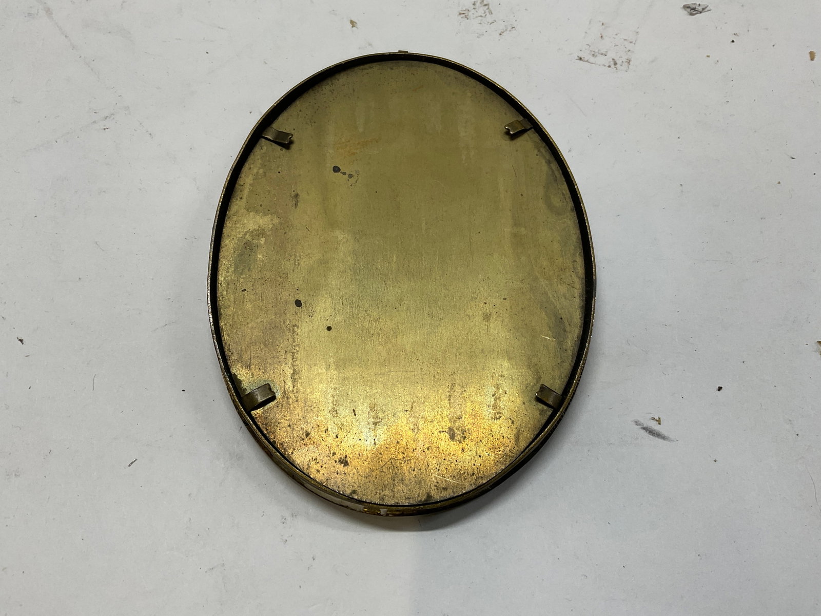 ANTQ Brass Oval Frame - 3