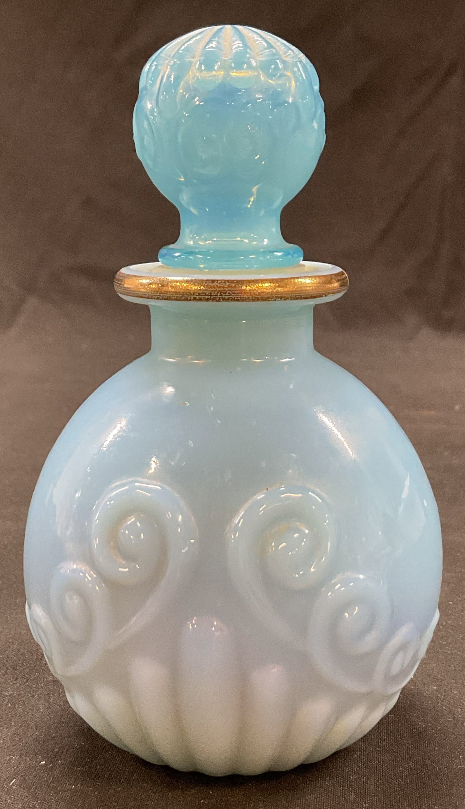 1974 Avon Bristol Blue Glass Perfume Bottle (1 of 9)