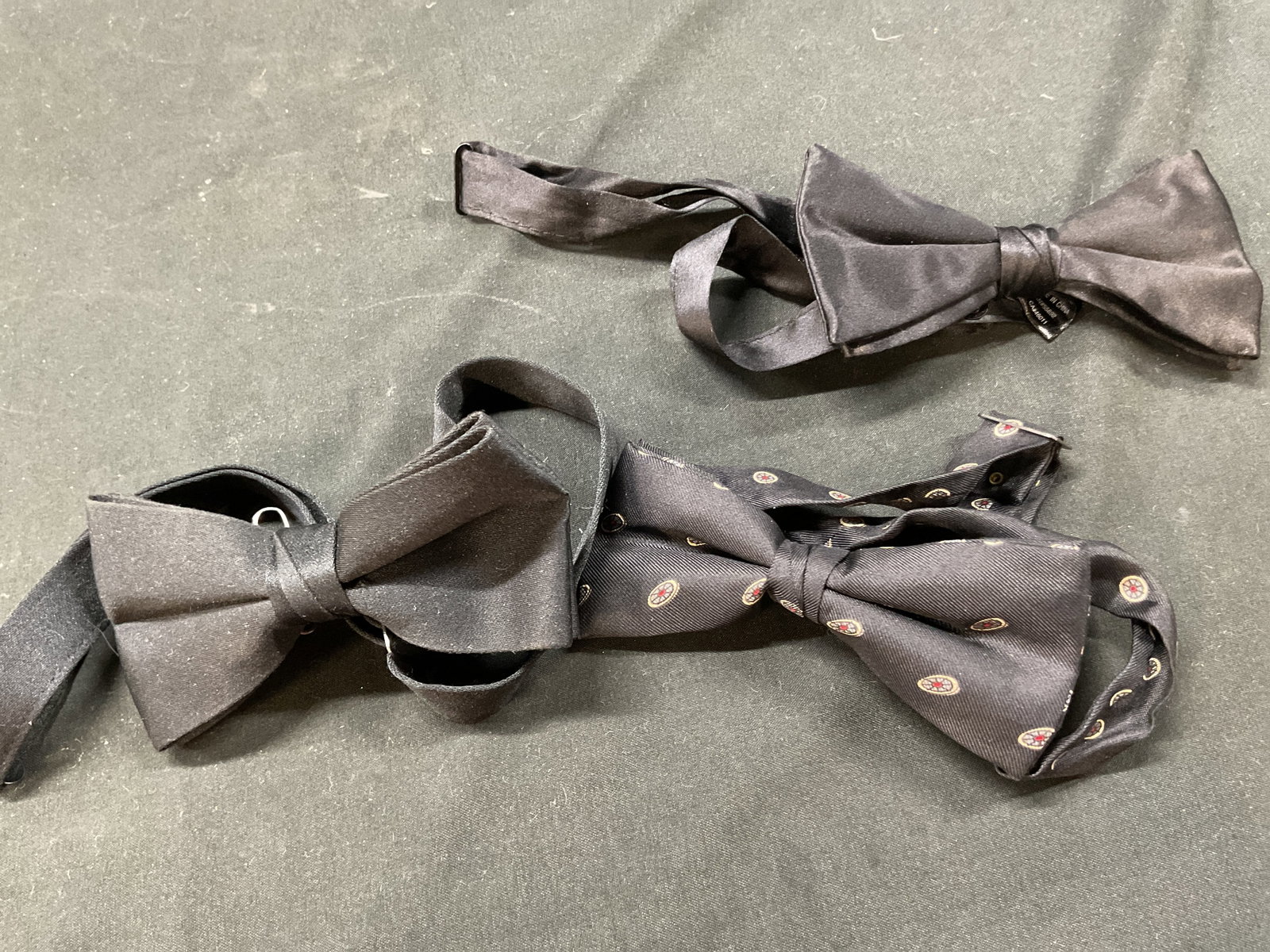 Lot 7 Assorted Pattern Silk Bow Ties - 4
