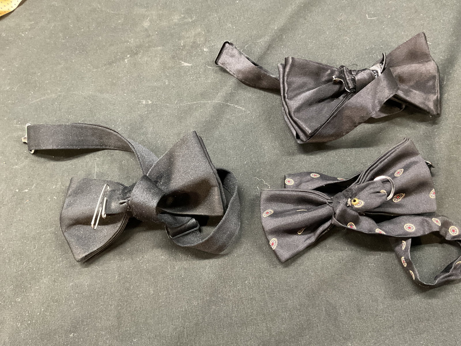 Lot 7 Assorted Pattern Silk Bow Ties - 5