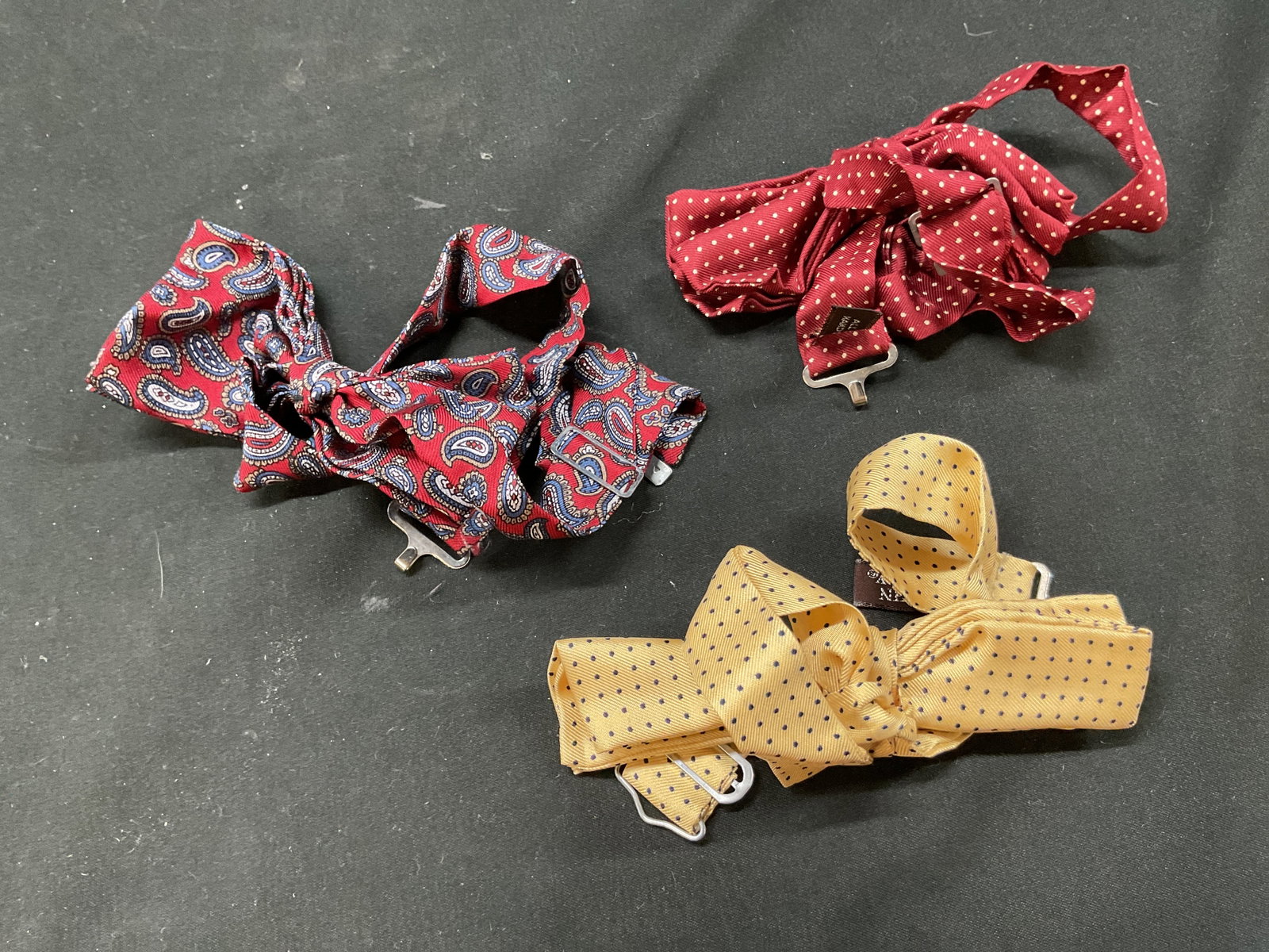 Lot 7 Assorted Pattern Silk Bow Ties - 7