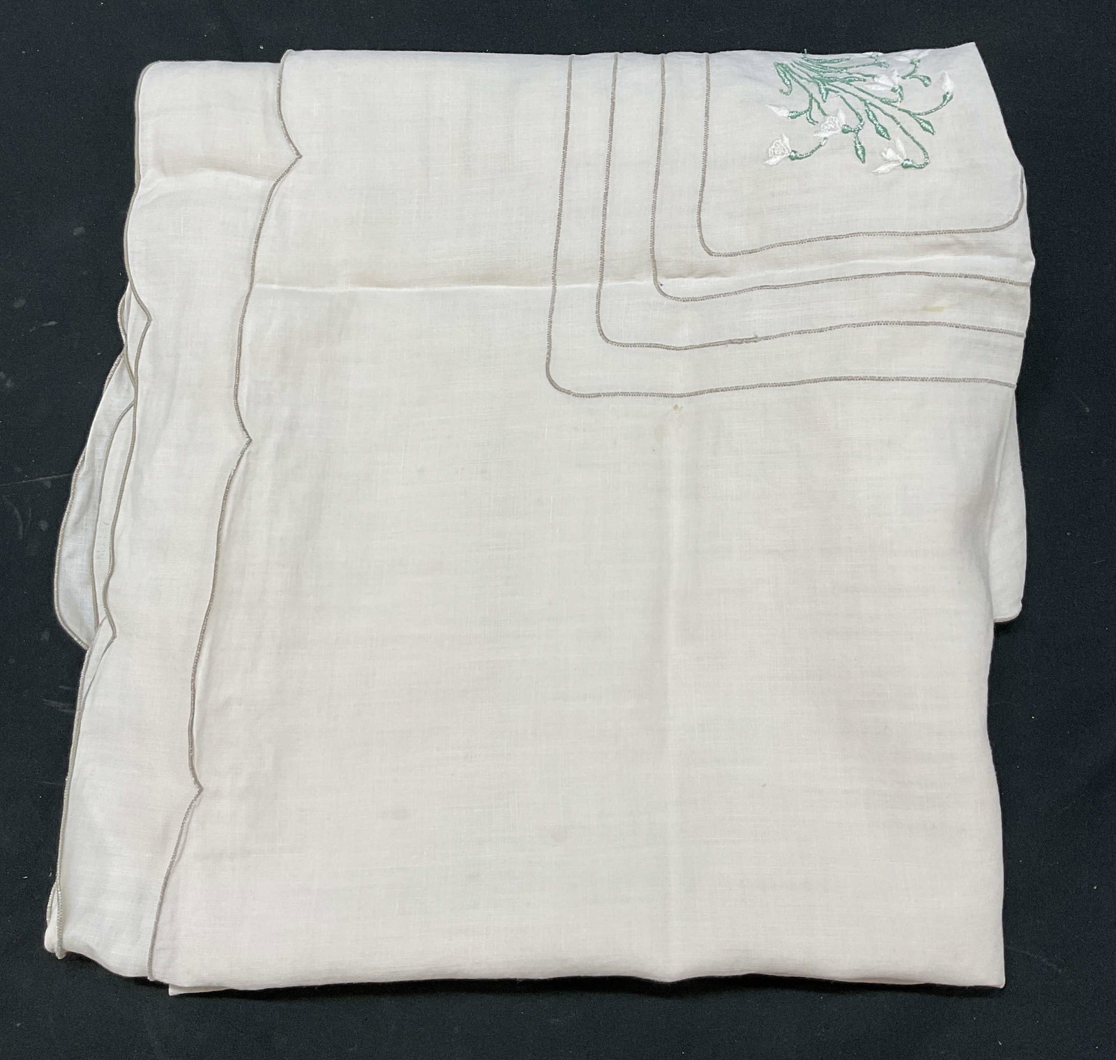 Vintage Embroidered Floral Linen Tablecloth (1 of 6)