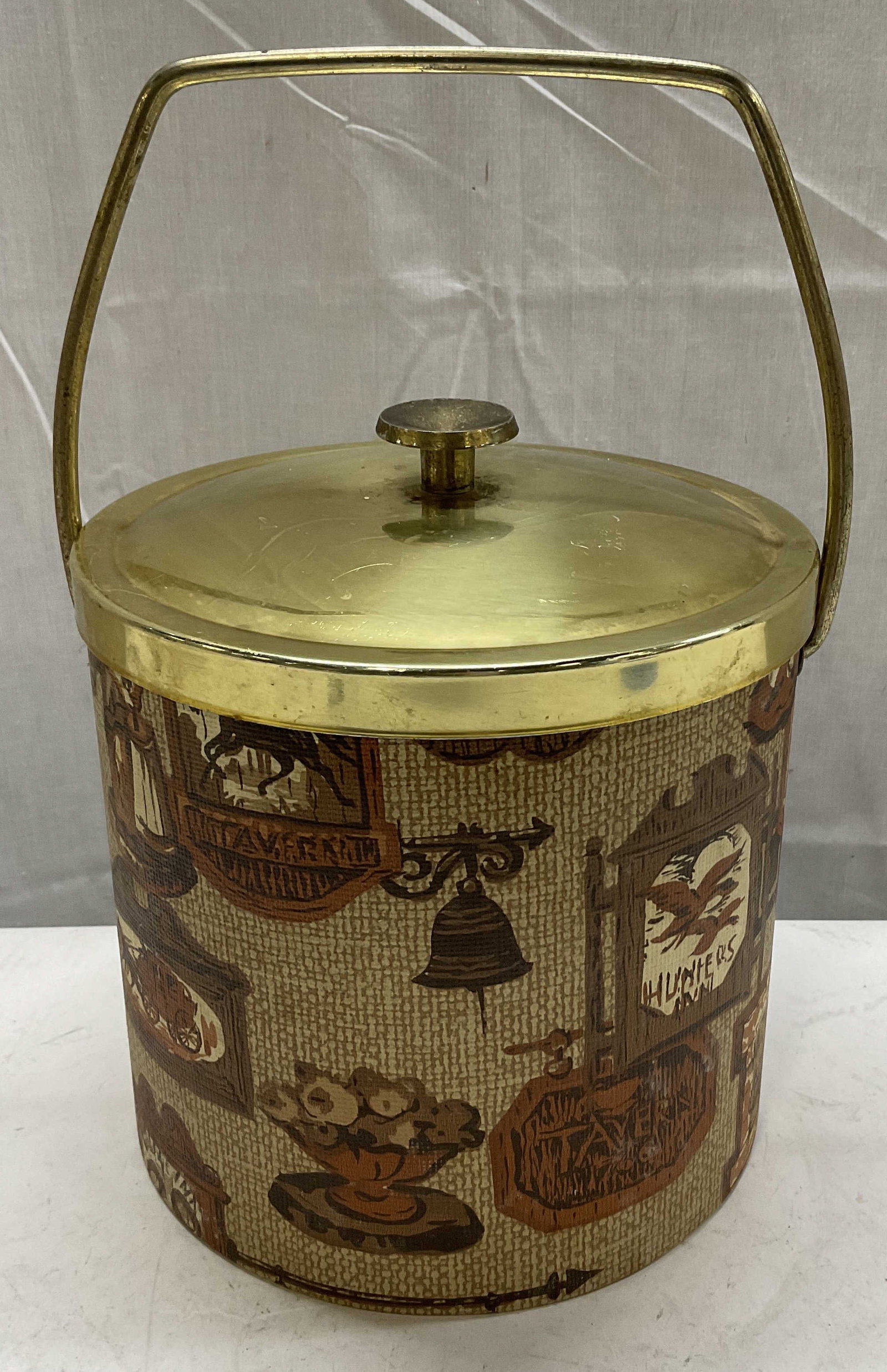MCM Early American Pub Lithograph Tin Ice Bucket (1 of 8)