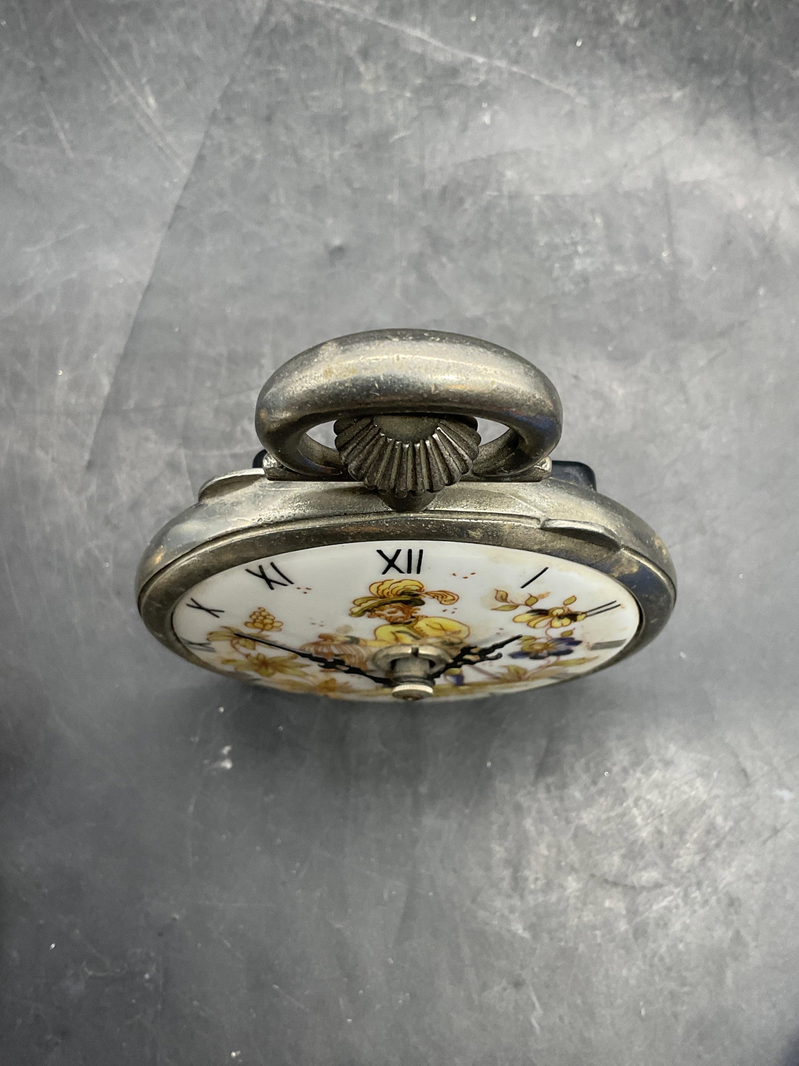 Hechinger Enameled Dial Table Clock West Germany - 2