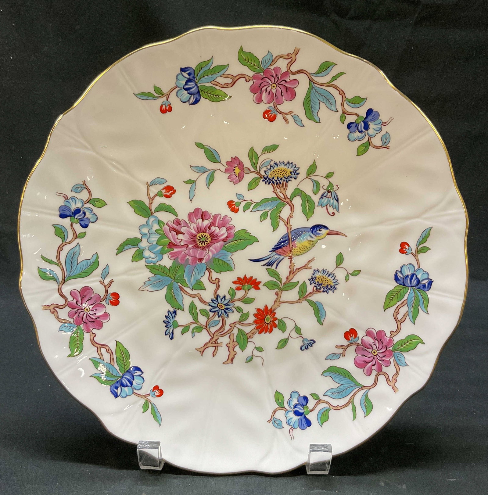 Aynsley Bone China Bird & Floral Plate England: Aynsley fine bone china hand painted bird and floral plate. Marked on underside, reads Aynsley England Fine English Bone China. Scalloped edge. Ribbed surface. Hand painted floral and bird motifs in