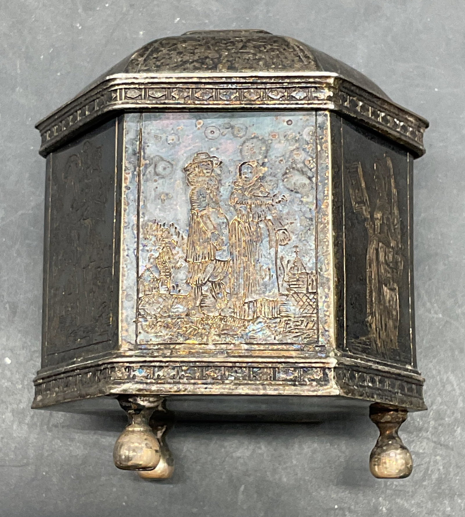 Metropolitan Museum Silver Pl Marriage Box (1 of 9)