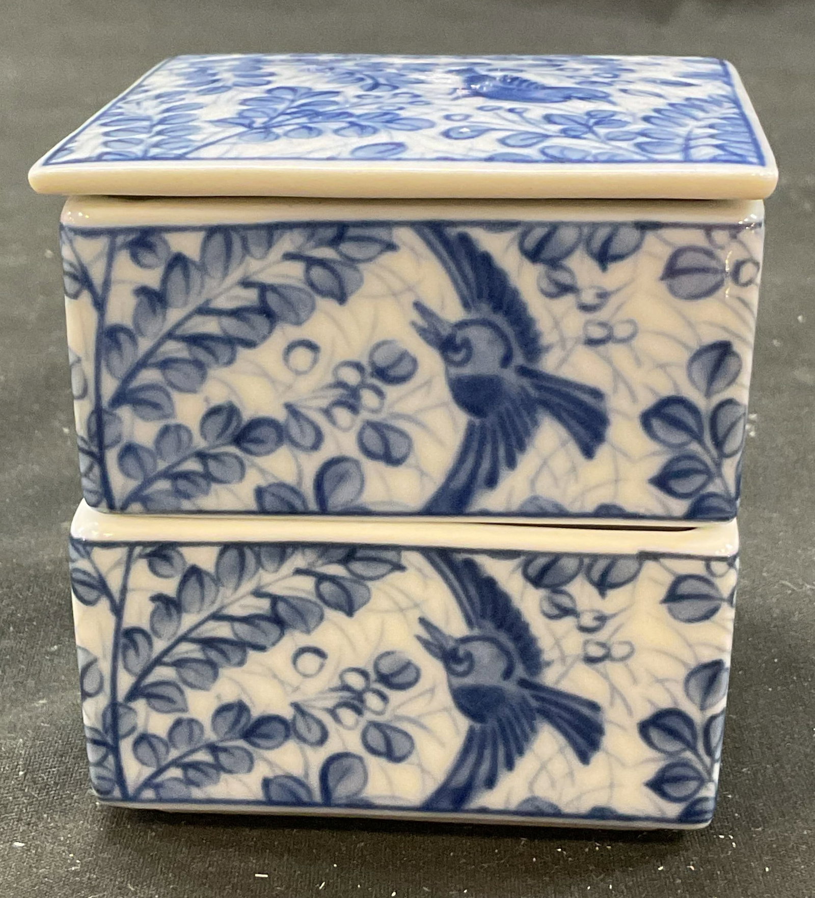 Set 2 Gumps Blue & White Trinket Boxes Japan (1 of 7)
