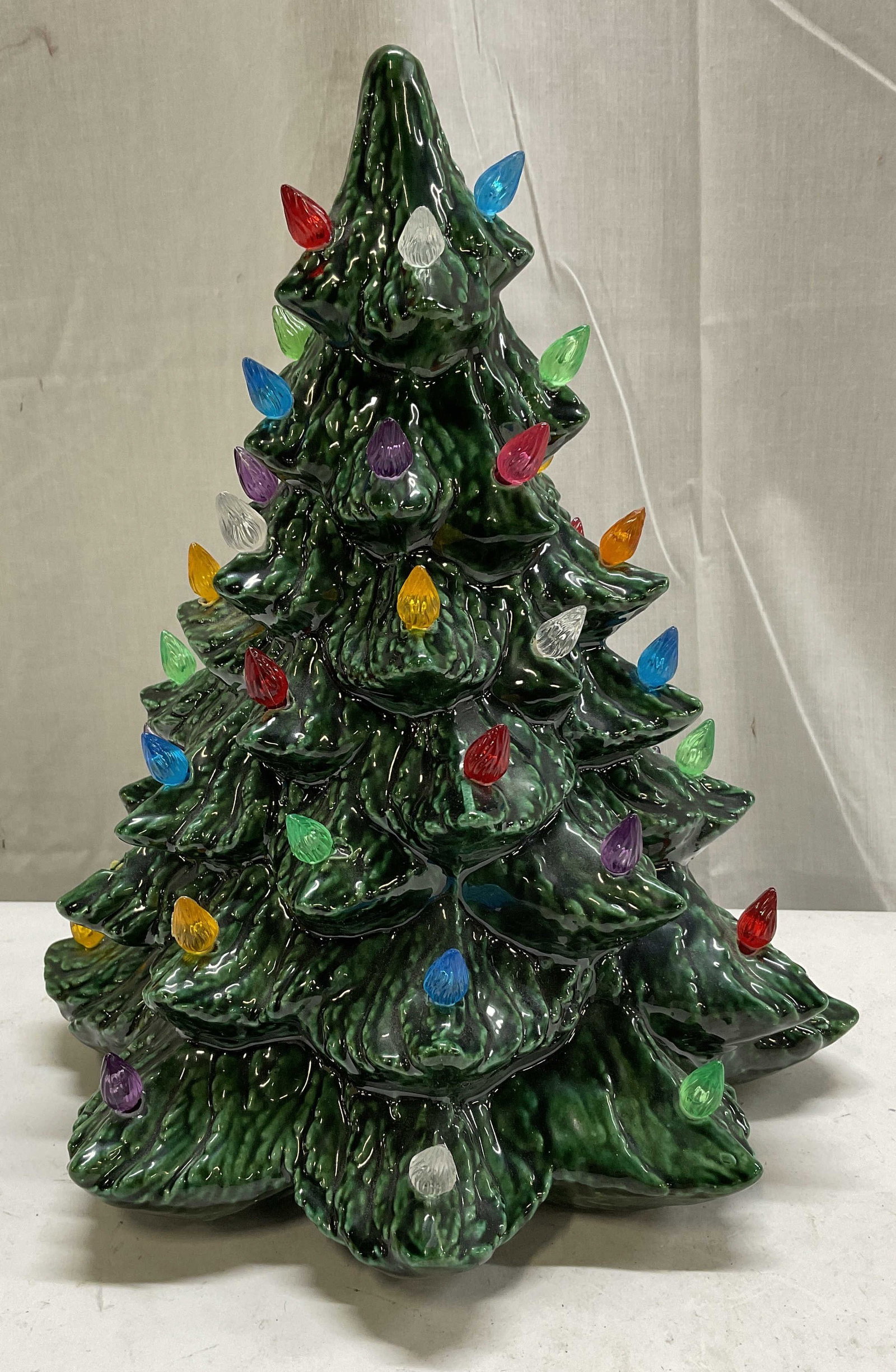 VTG Decorative Ceramic Lighted Christmas Tree (1 of 7)