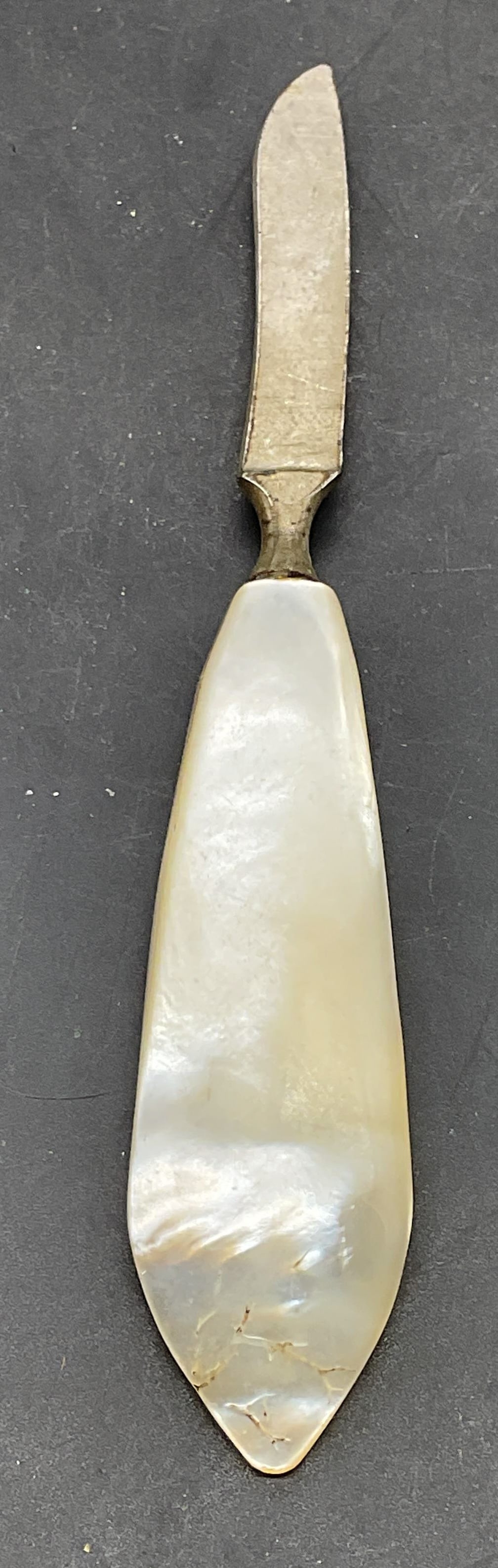 Vintage Mother of Pearl Handle Knife (1 of 6)