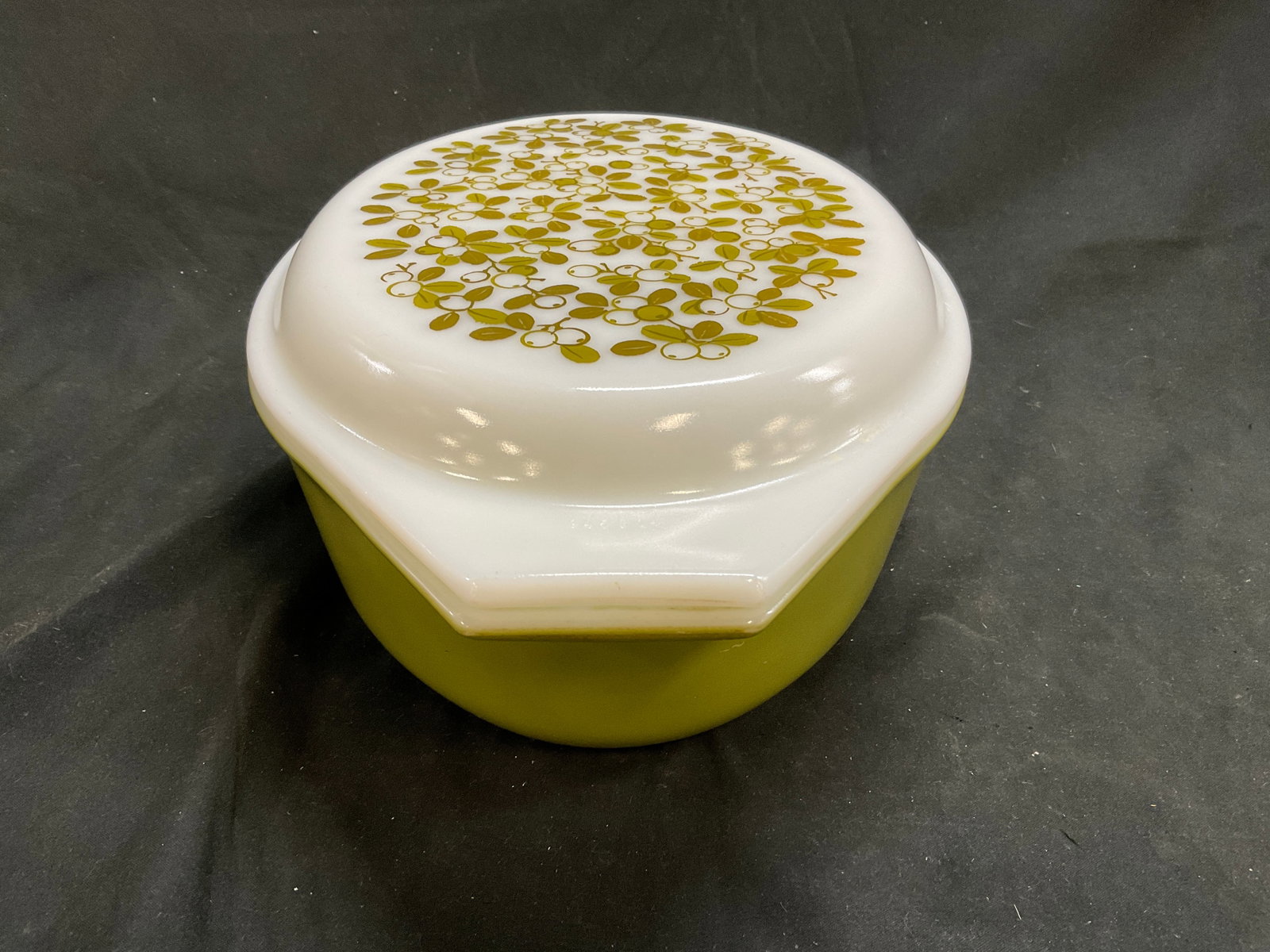 VINTAGE Pyrex Verde Pattern Oval Casserole Dish - 2