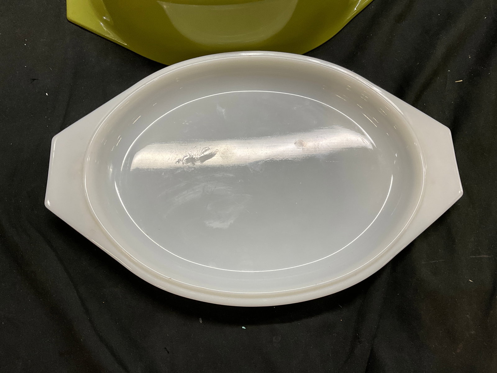 VINTAGE Pyrex Verde Pattern Oval Casserole Dish - 8