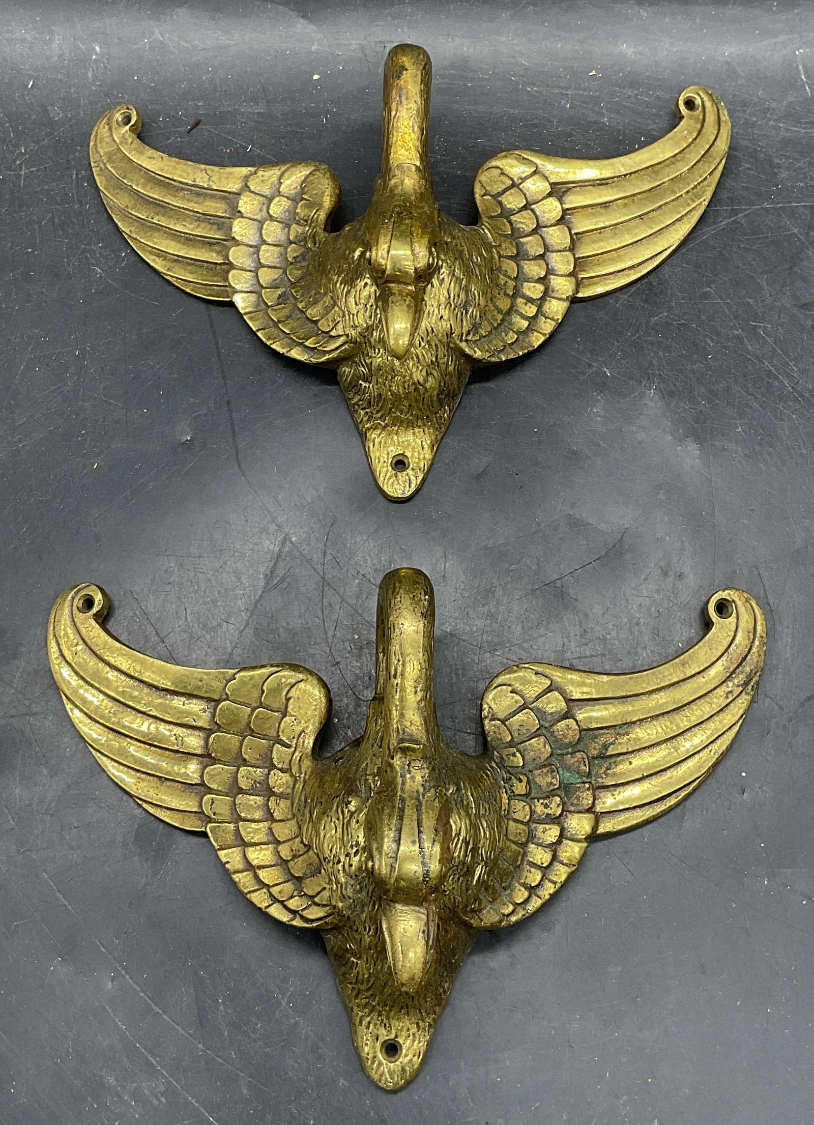 Pair Vintage Heavy Brass Bird Hardware: Pair of vintage brass hardware pieces. Bird motif. Cabinet pulls, curtain tie backs or decorative hooks. Measures approx. 8 x 5 x 2.5 inches. Some scratching and patina. Brass hardware, vintage