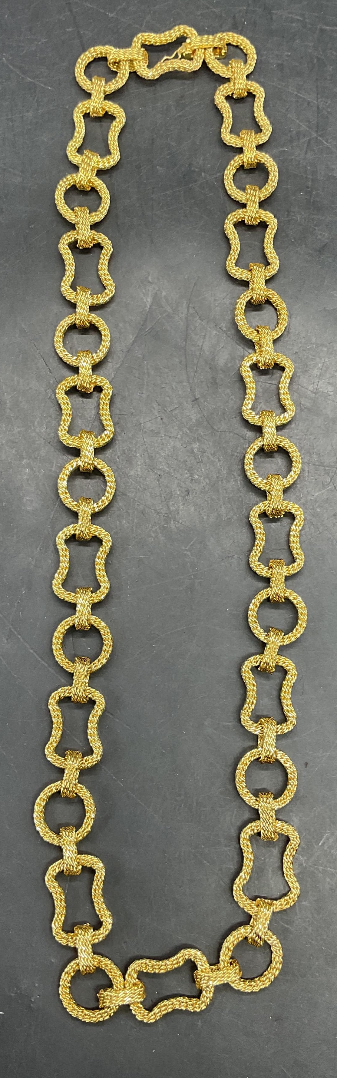 18k Gold Chain Necklace, Italy 211.6 Grams: 18k yellow gold chain link necklace. Made in Italy. Marked 18k, Italy. Drop length measures approx. 13 inches. 29 inches total length. Total weight 211.6 grams. Jewelry, fine jewelry, estate jewelry,