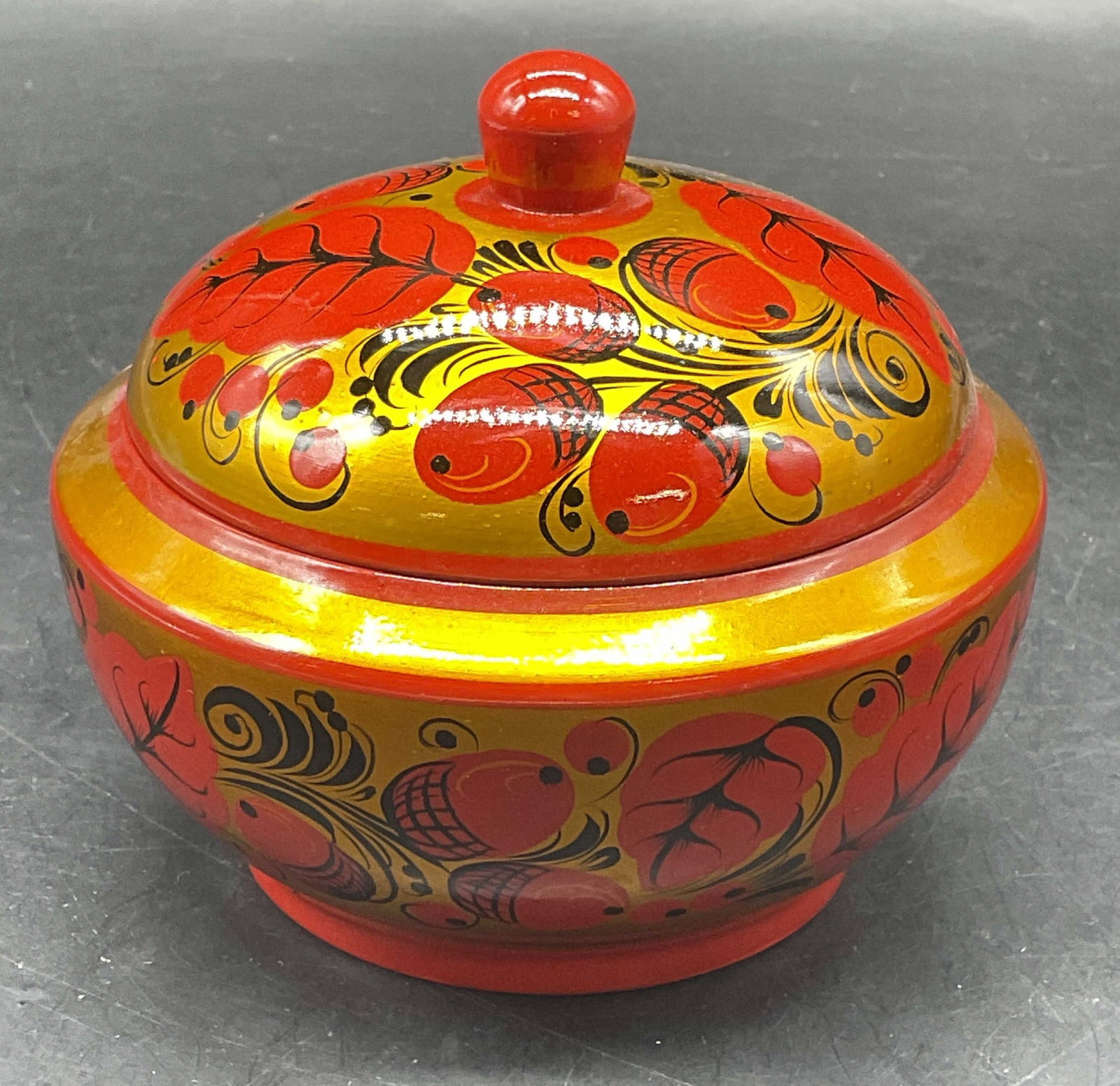 Signed USSR Russian Lacquerware Acorn Box: Signed USSR era Russian lacquerware wood box. Hand painted red and gold with acorn motif. Measures approx. 5 x 4 inches. Made in Russia. Some scratching. Lacquerware box, acorn box, collectibles,