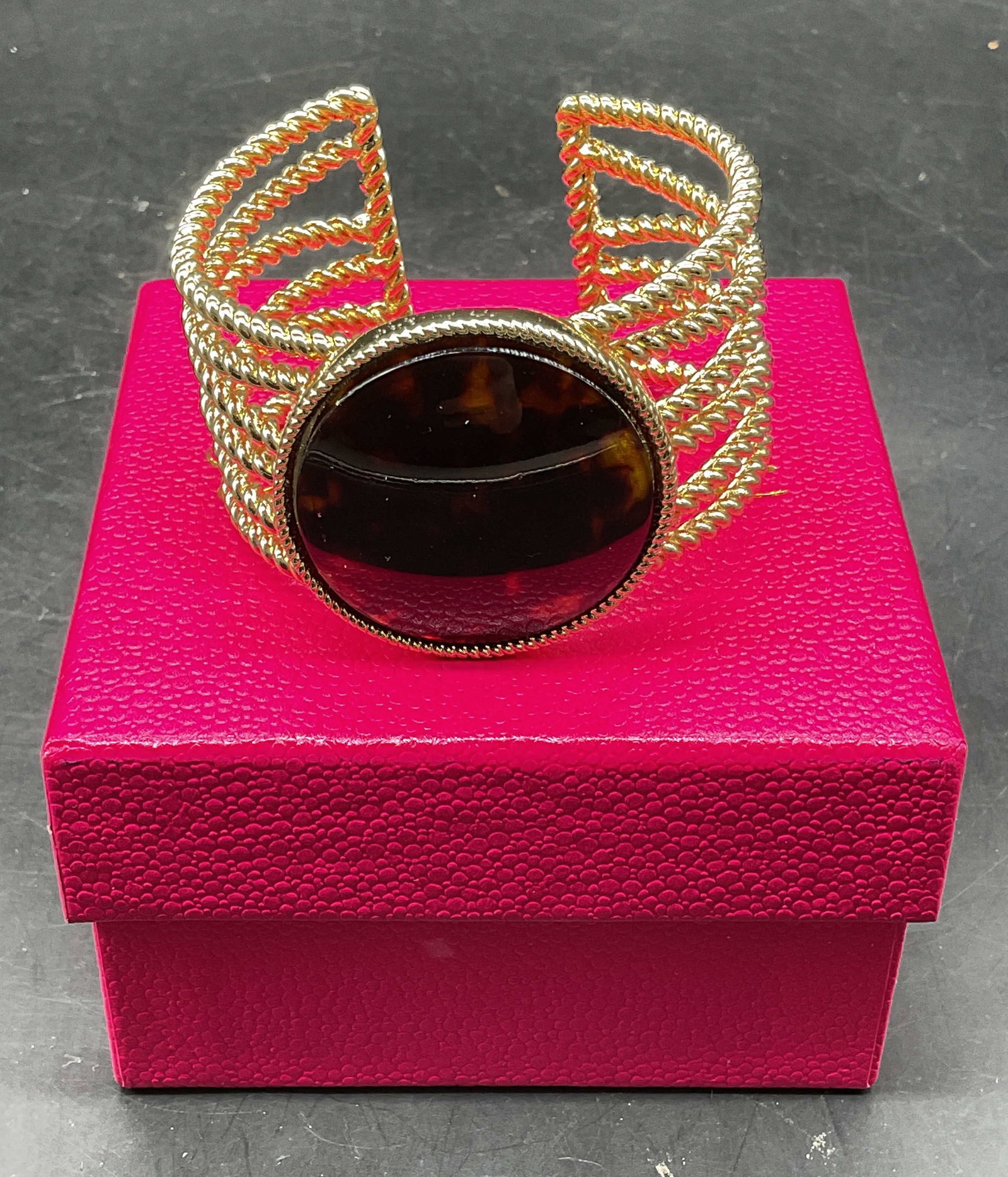 Lilly Pulitzer Gold Tn Tortoise Cuff Bracelet NIB (1 of 6)