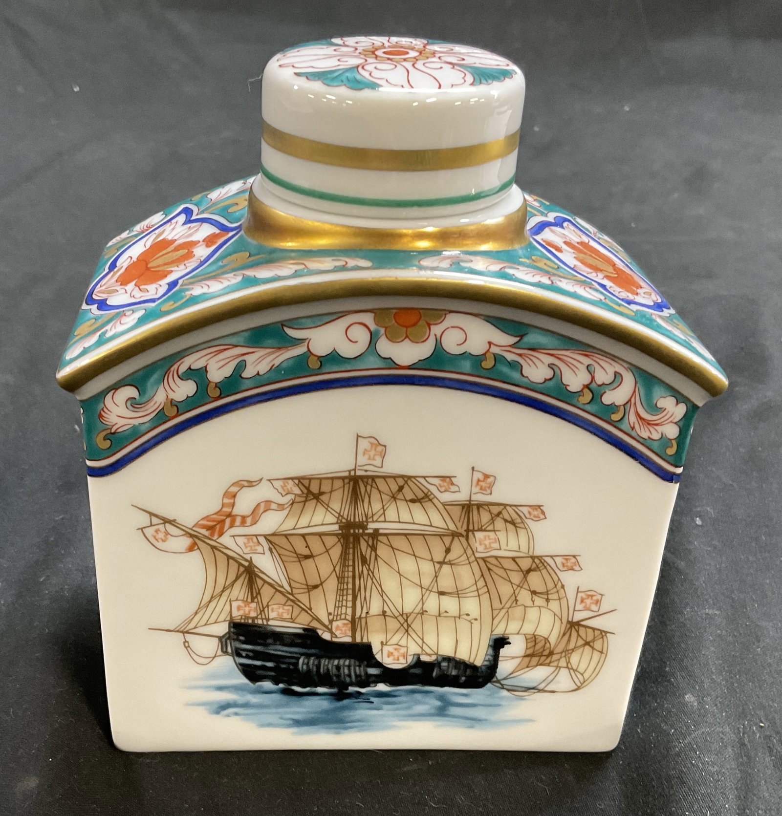 Vista Alegre Clipper Ship Porc Tea Caddy PORTUGAL (1 of 7)