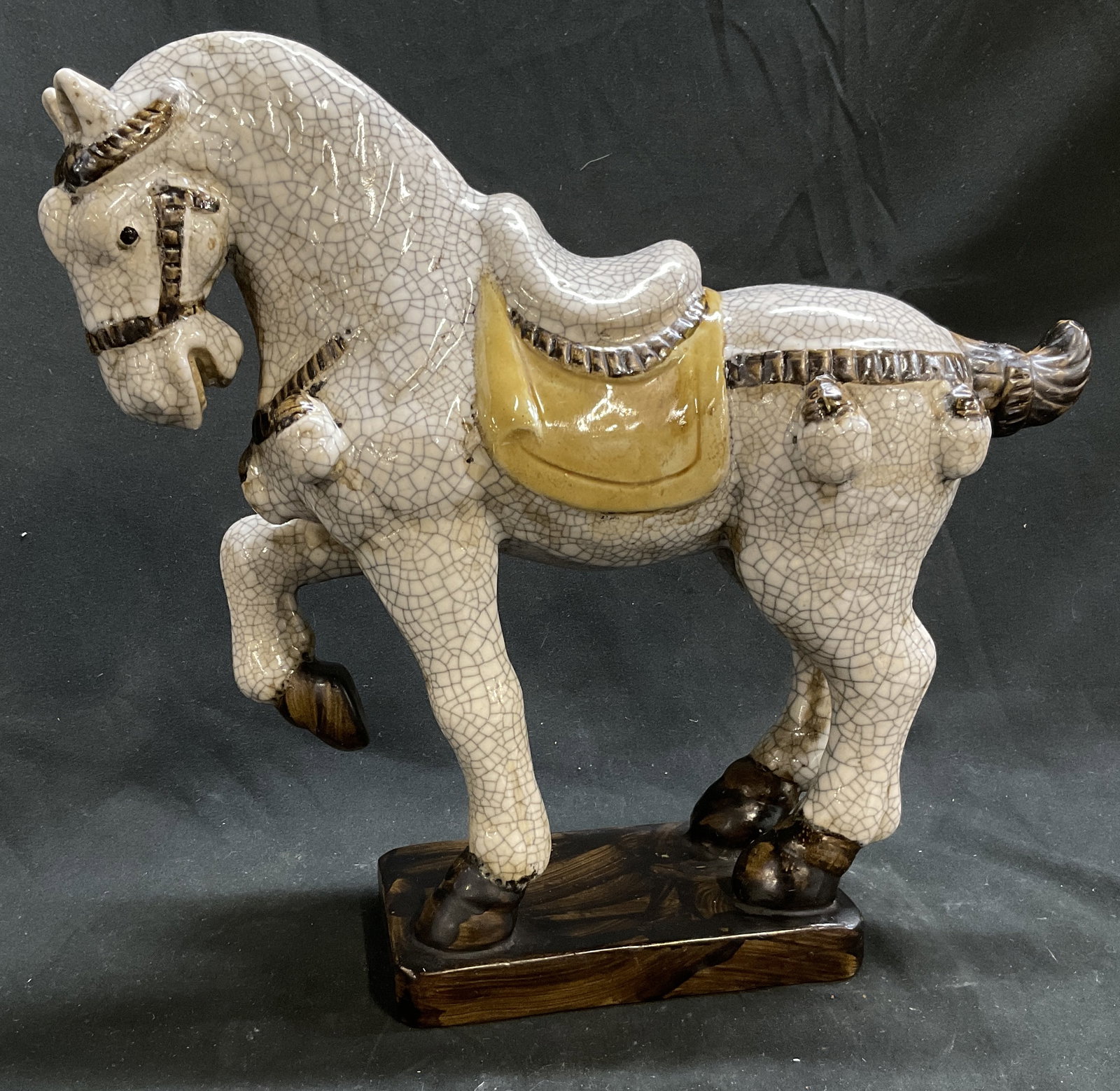 Gary David Designs White Crackle Ceramic Horse Fig: Gary David Designs White Crackle Ceramic Horse on Stand Figurine. Residue Present. Measures app 11in H x 12.75in L. Gary David Designs, White Crackle, Ceramic, Horses, Horse Figurine, Horse Statue,