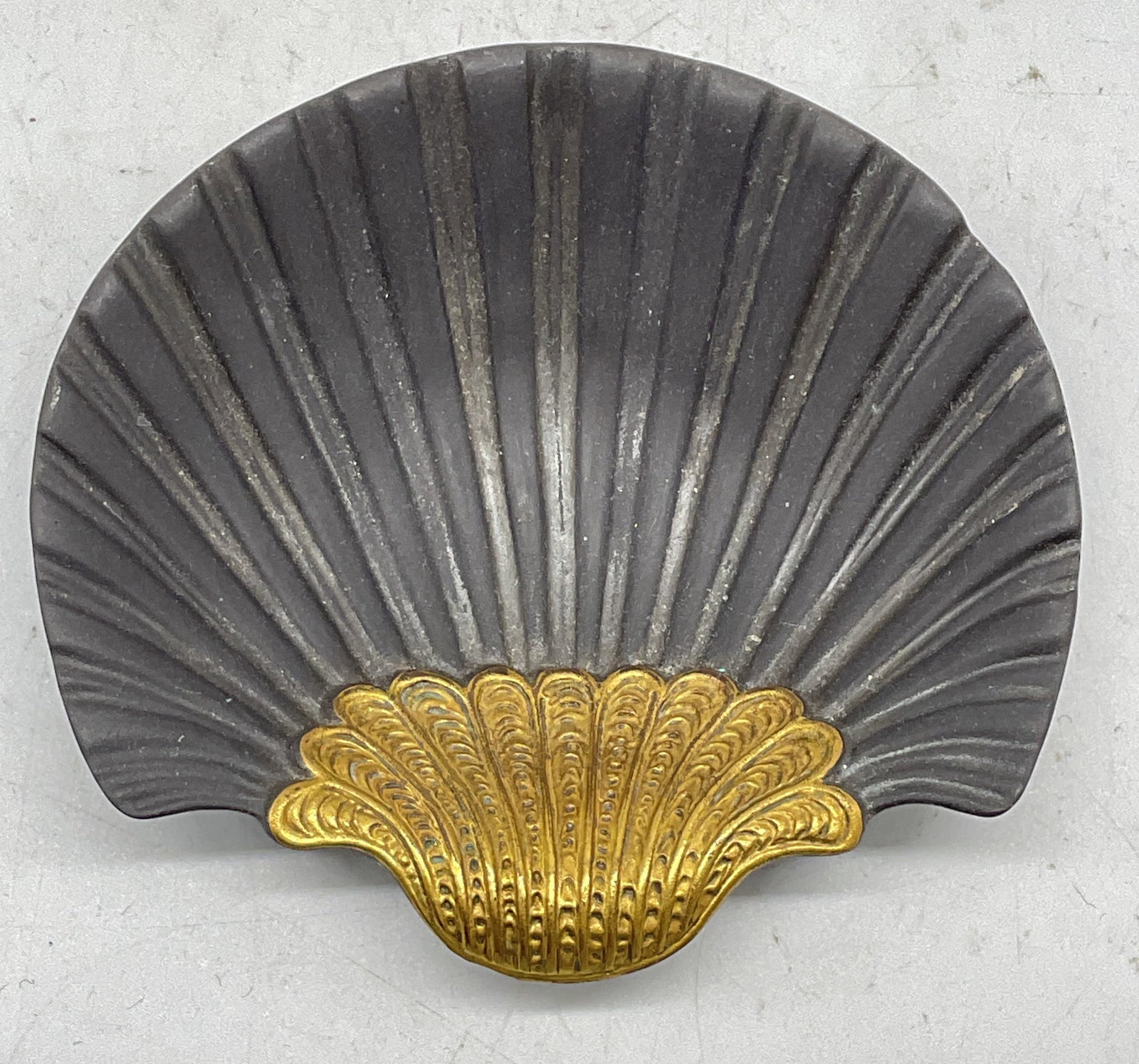 MOTTAHEDEH Gilt Ceramic Shell Trinket Dish Italy (1 of 6)