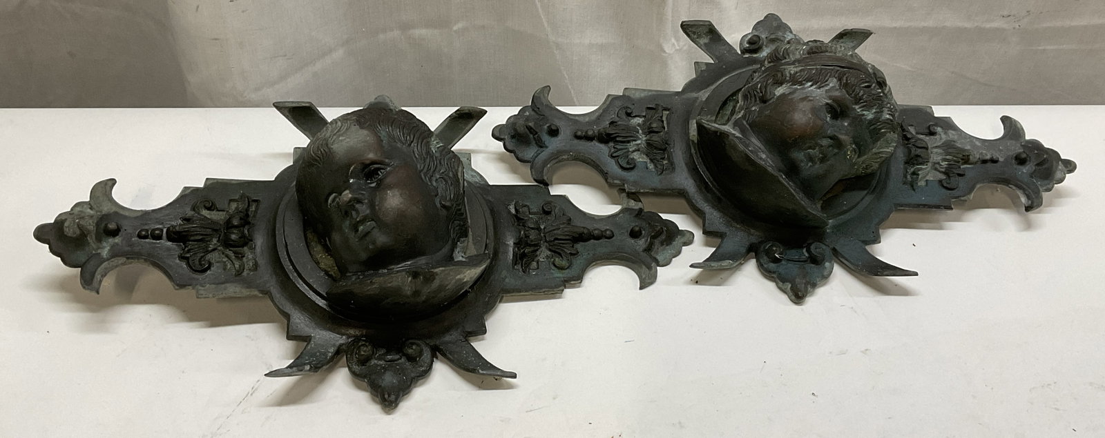 Lt2 ANTQ Neoc Bronze Cherub Figural Wall Plates (1 of 10)