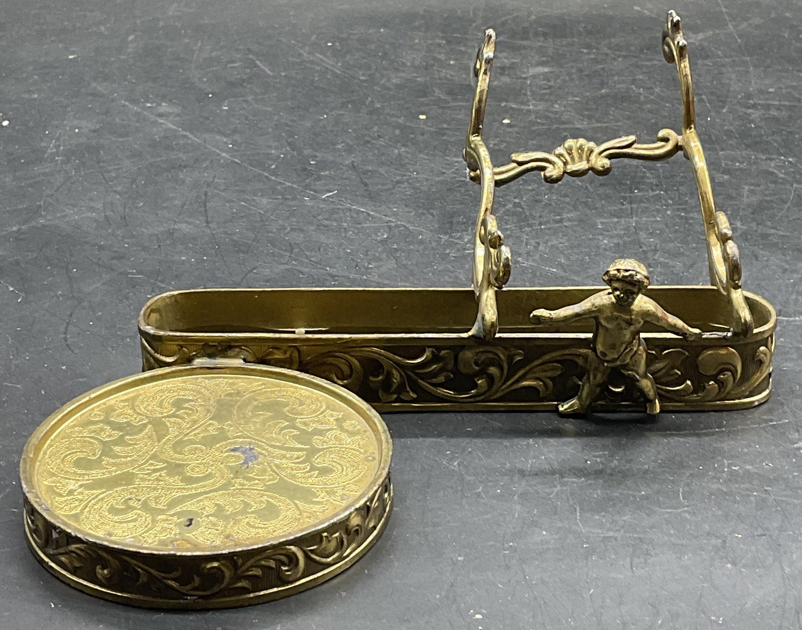 Vintage Brass Cherub Teacup & Saucer Stand (1 of 6)