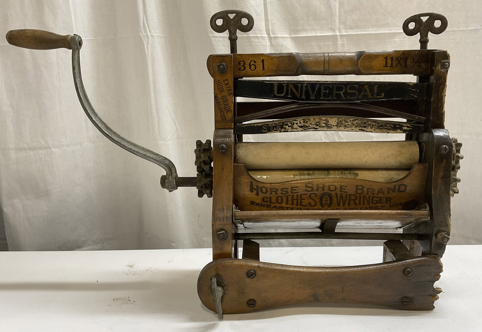 ANTIQUE Horse Shoe Brand Clothes Wringer (1 of 11)