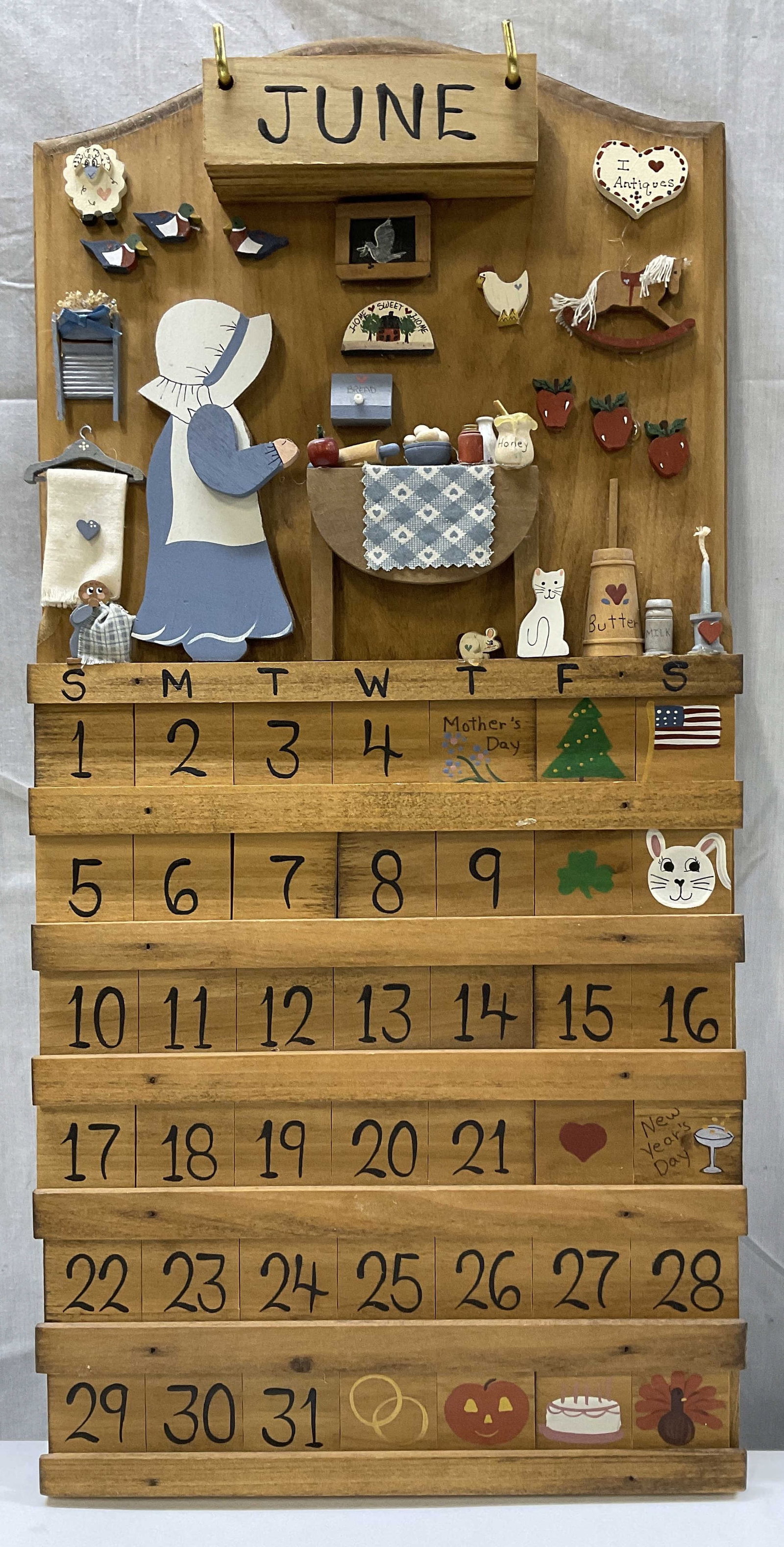 VTG Handmade Folk Art Wooden Perpetual Calendar: Vintage Handmade Folk Art Wooden Perpetual Calendar. Features Interchangeable Tiles For Days, Months, and Seasons With a Detailed 3D Wooden Cutout Scene At The Top. Comes With Miscellaneous Wooden Pie
