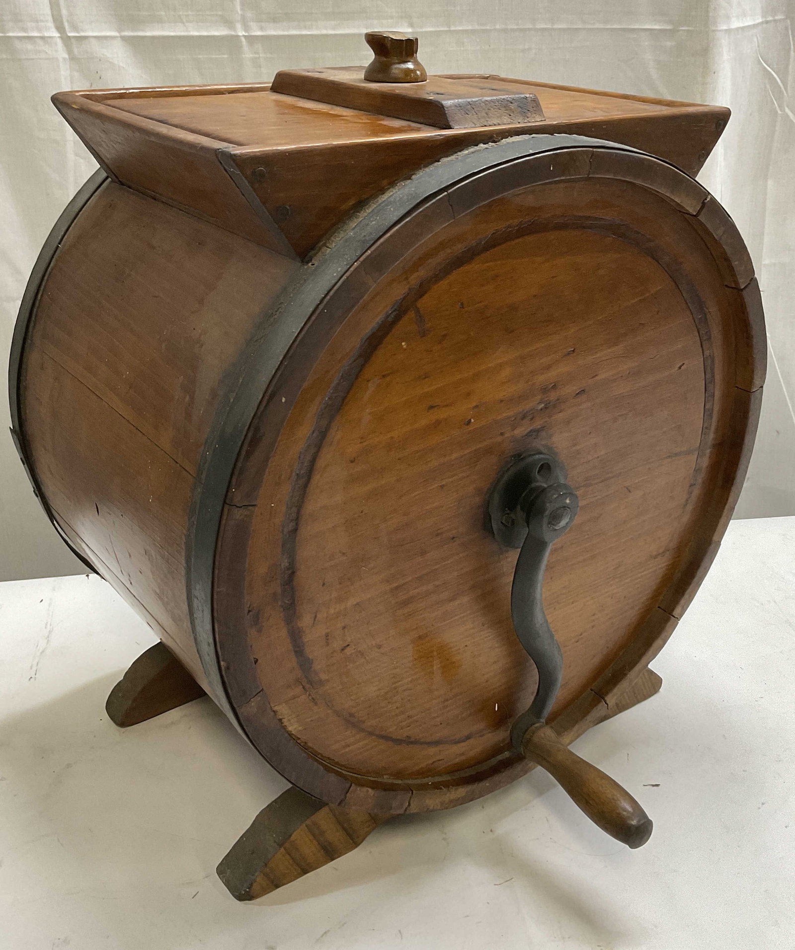 ANTQ Wooden Barrel Butter Churn (1 of 10)