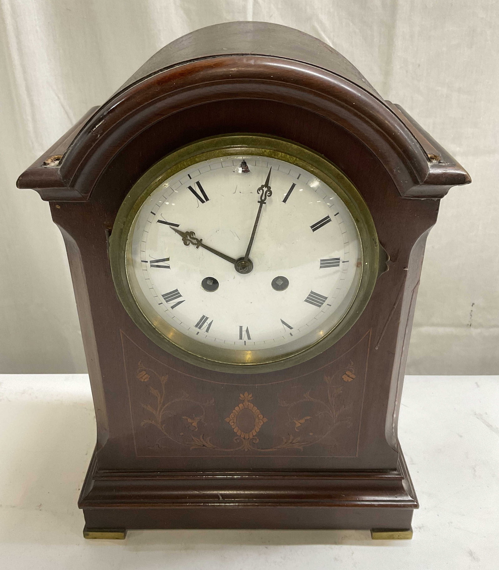 ANTQ Victorian Arched Top Wooden Mantel Clock (1 of 10)