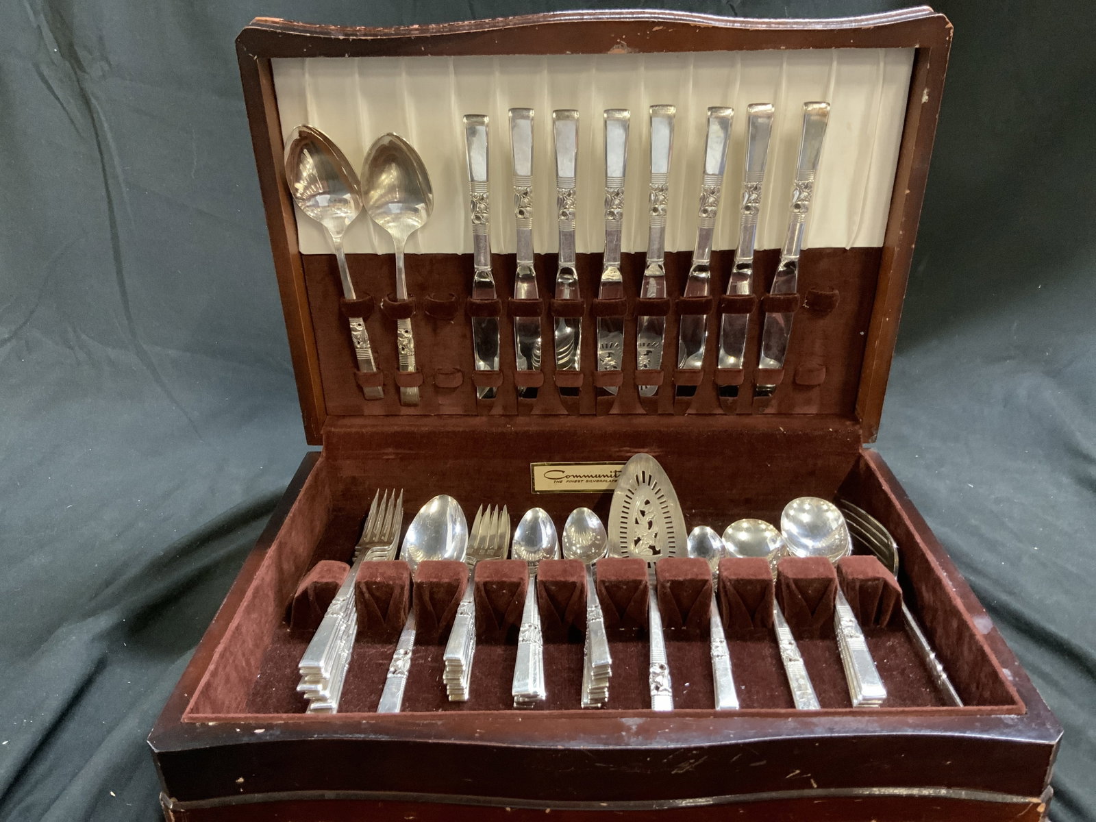 Boxed Set Community Silver Plate Flatware, 48 PCs (1 of 11)