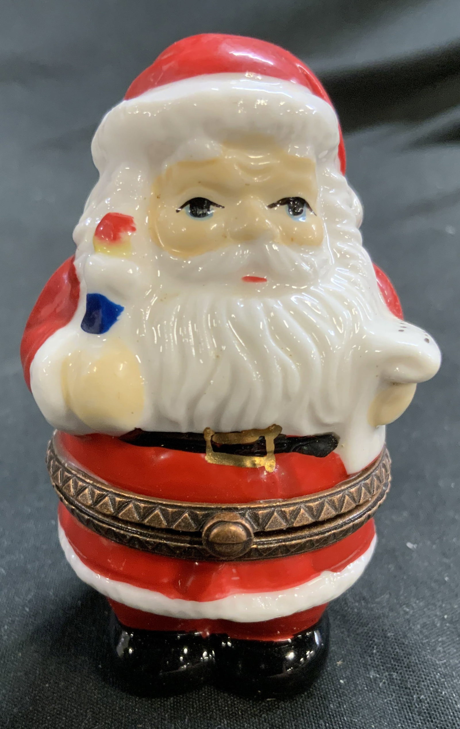 Vintage Ceramic Santa Hinged Pillbox (1 of 8)