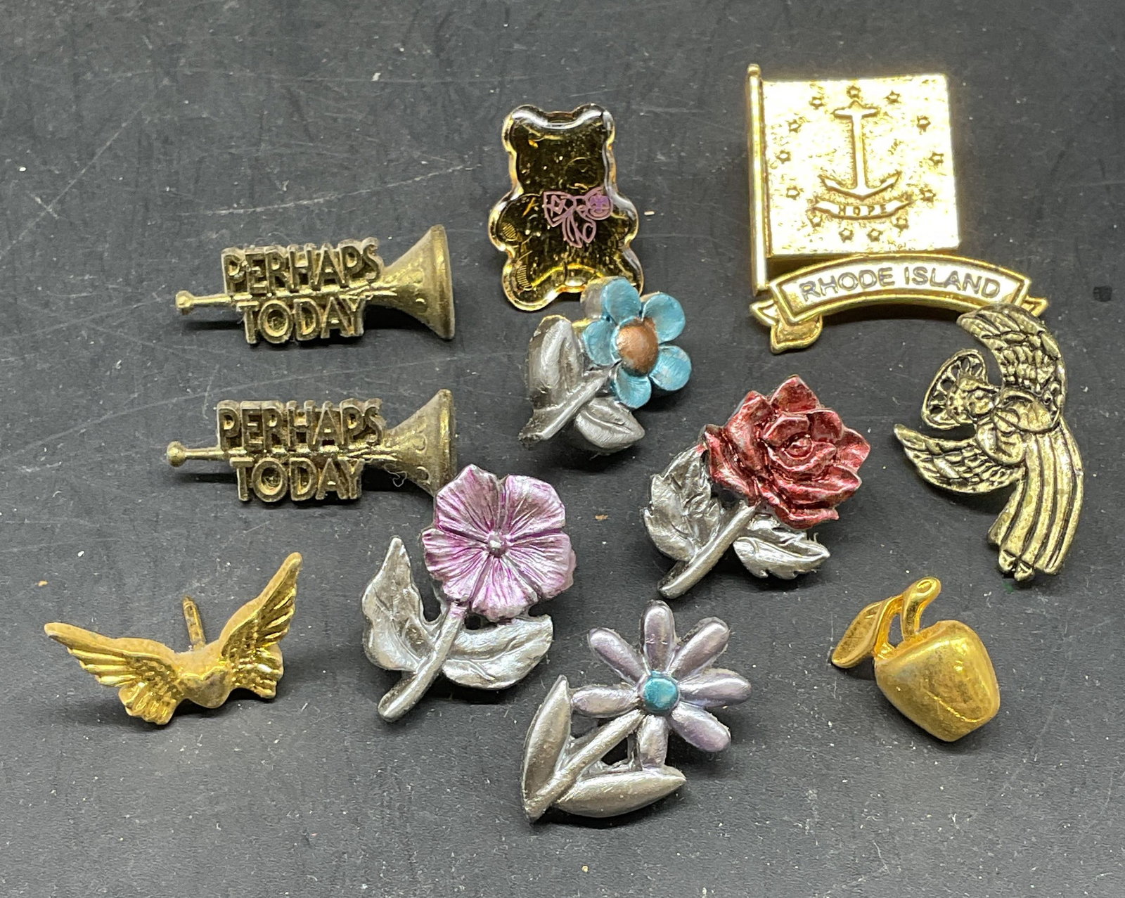 Lot 11 Vintage Assorted Pins, Flowers, Angel (1 of 7)