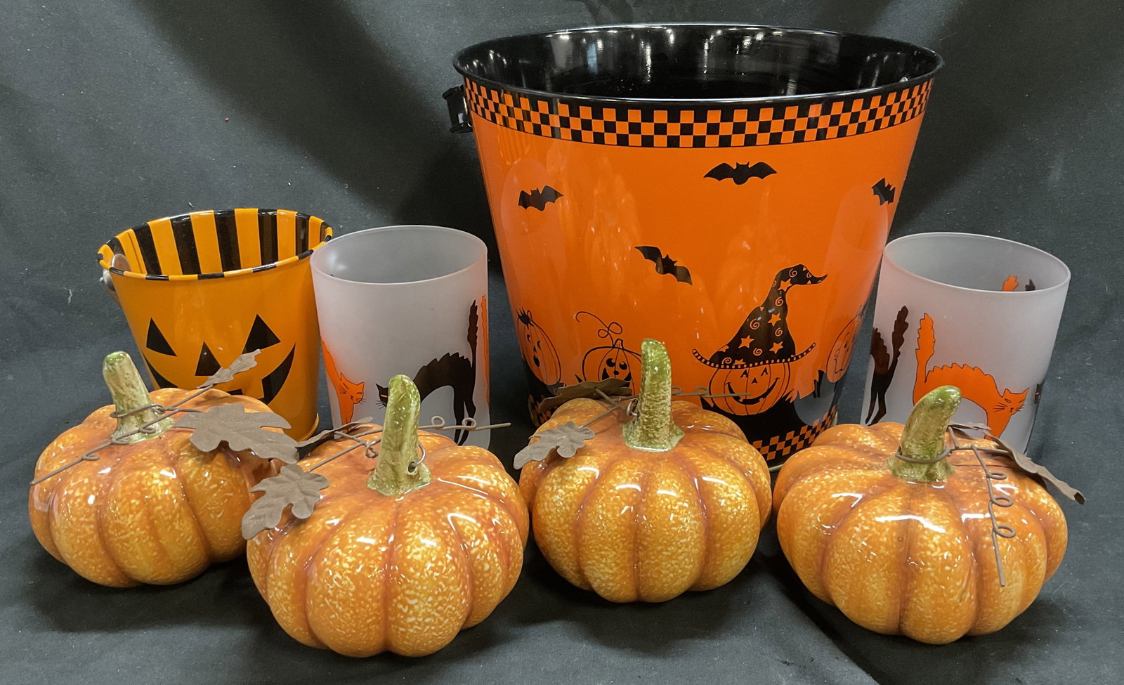Lt8 Vintage Decorative Halloween Items (1 of 12)