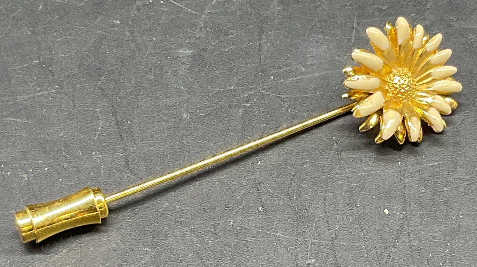 Vtg Trifari Gold Tone Enamel Flower Stick Pin (1 of 6)