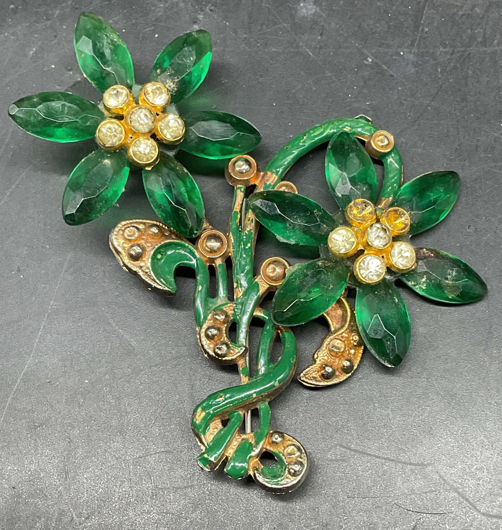 Signed Green Enamel Lucite Flower Brooch 3 Inches: Vintage signed gold tone green enamel and lucite flower brooch. Measures approx. 3 x 3 inches. Signed illegibly. Some scratching, some crystals need replacement. Jewelry, estate jewelry, costume jewel