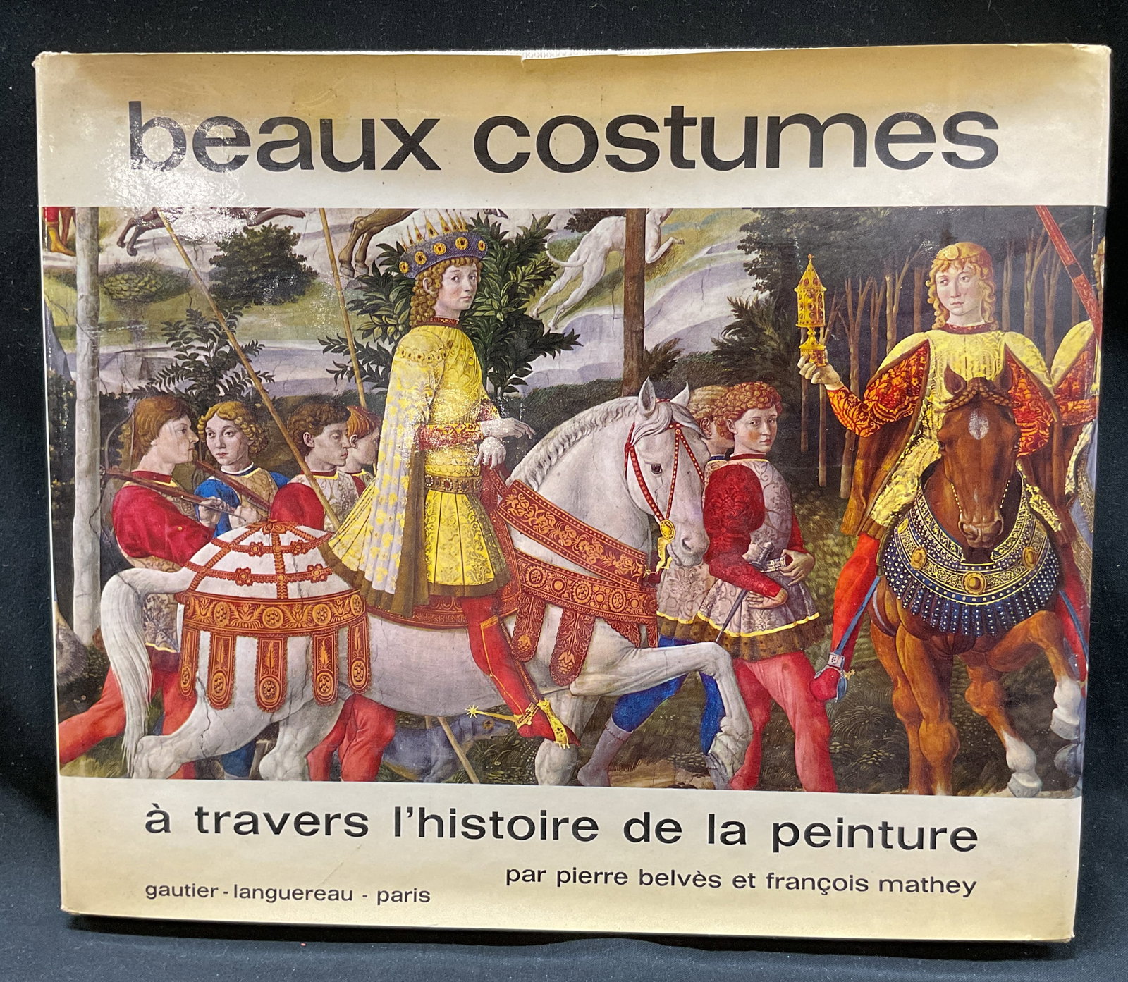 1969 Beaux Costumes Illus Bk Belves+ (1 of 7)