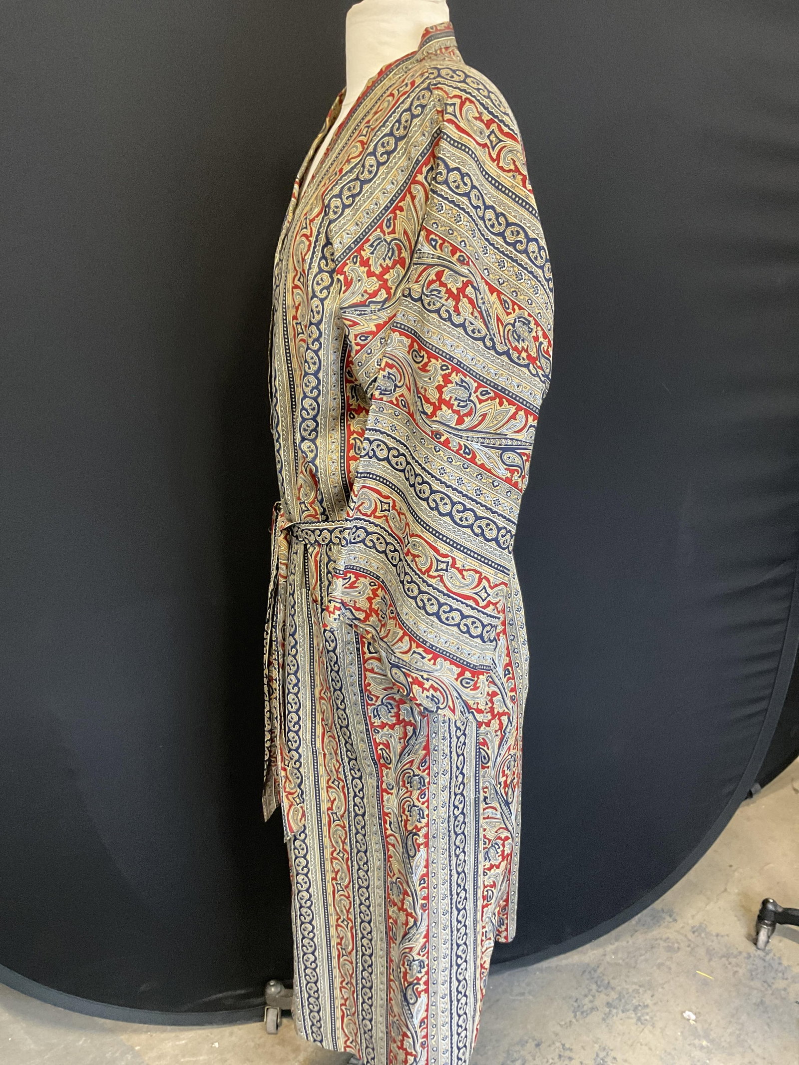 Vintage Paisley Pattern Robe - 4