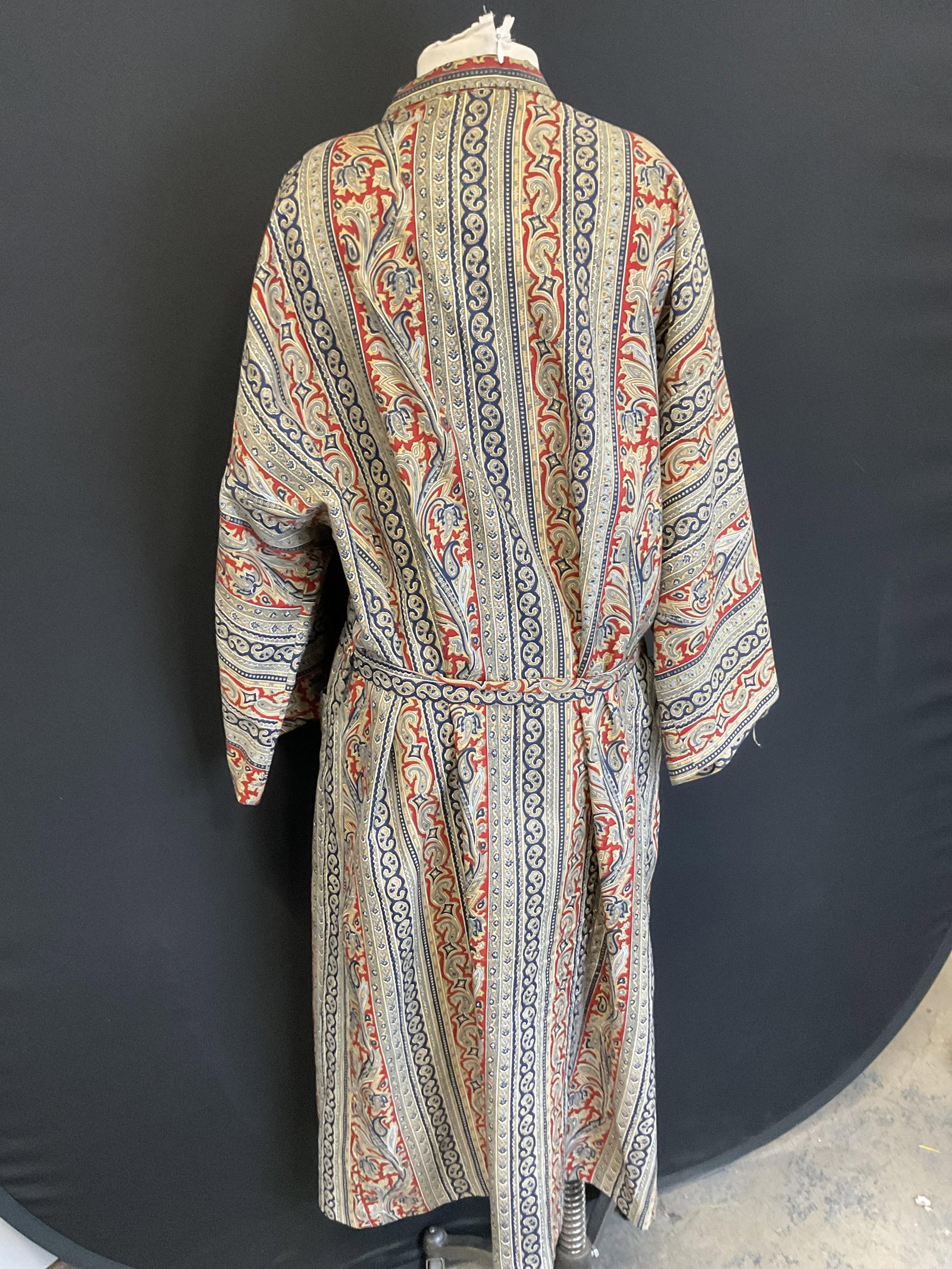 Vintage Paisley Pattern Robe - 5