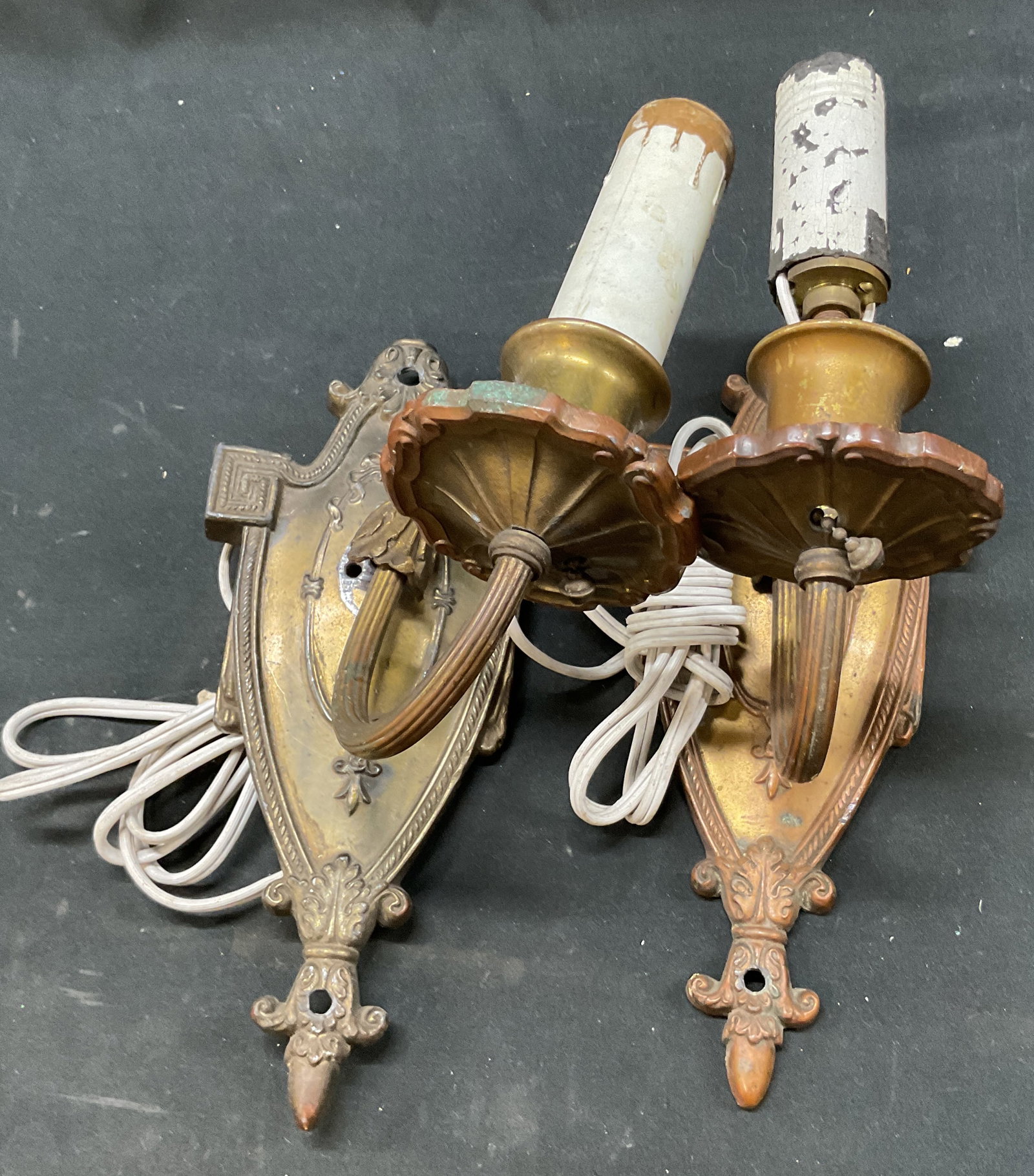 Pair Vintage Brass Wall Sconces (1 of 8)