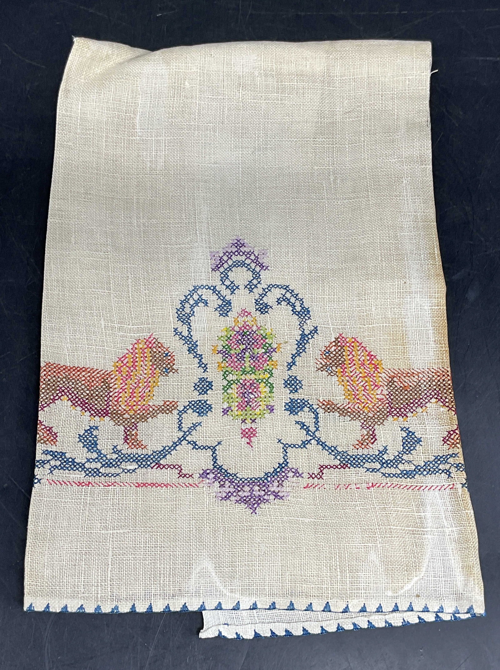 Vintage Linen Cross Stitch Lion Tea Towel (1 of 8)