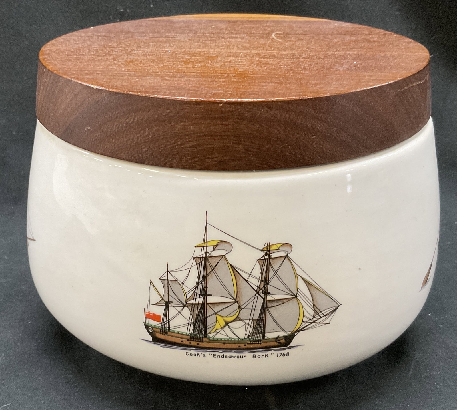 VTG Handmade Whitecross Tobacco Humidor Jar ITALY (1 of 9)